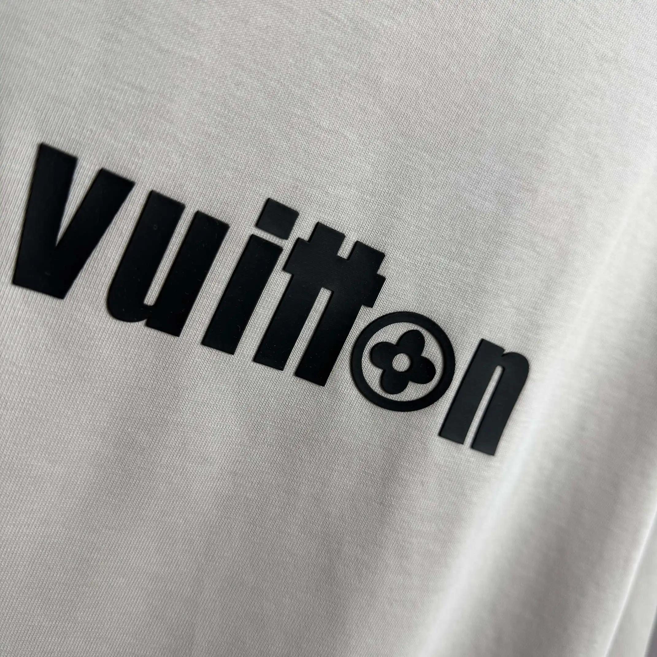 LV Logo Silicone Print Cotton T-Shirt D14015130 — view 8