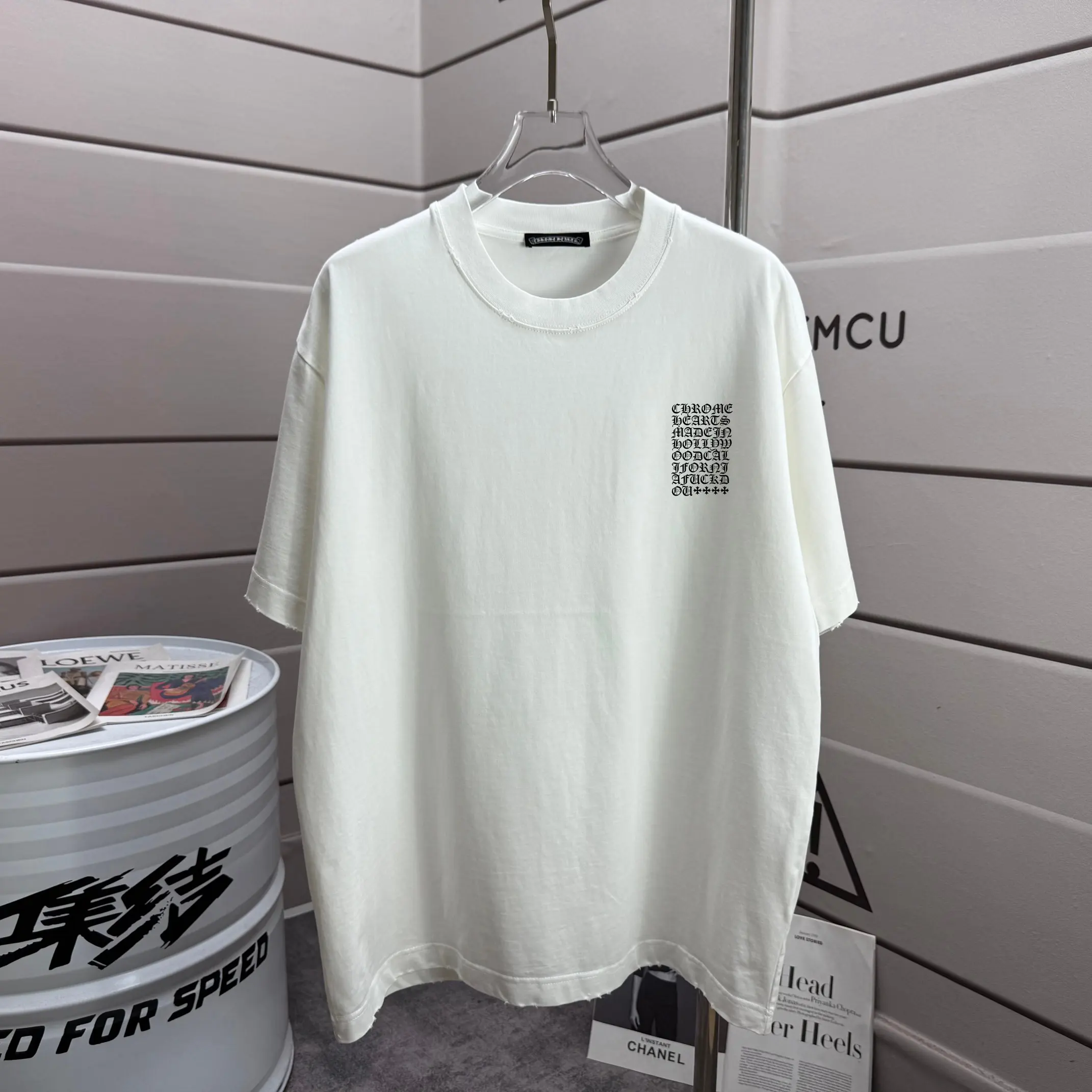 Distressed Multi-Logo Graphic T-Shirt D14015200 — view 2
