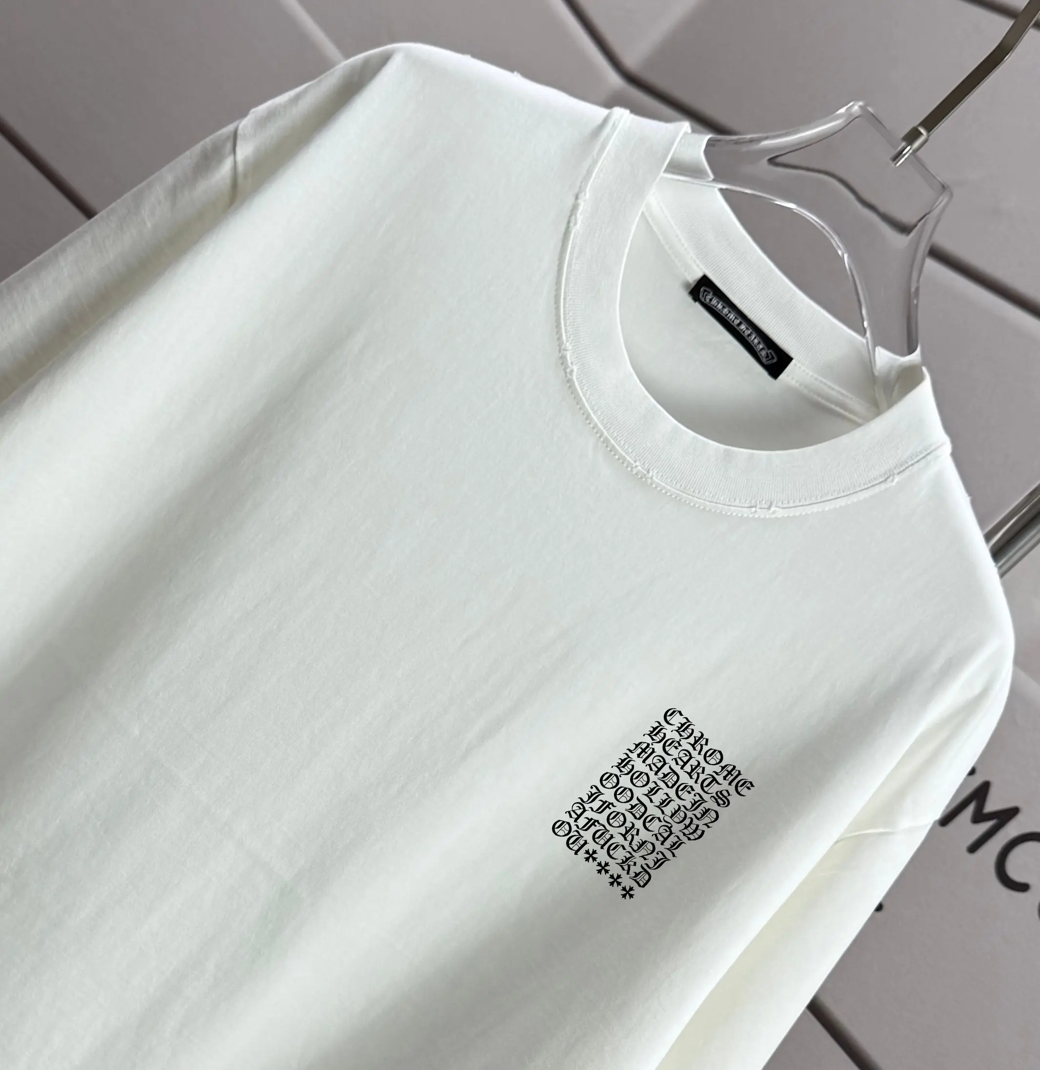 Distressed Multi-Logo Graphic T-Shirt D14015200 — view 3