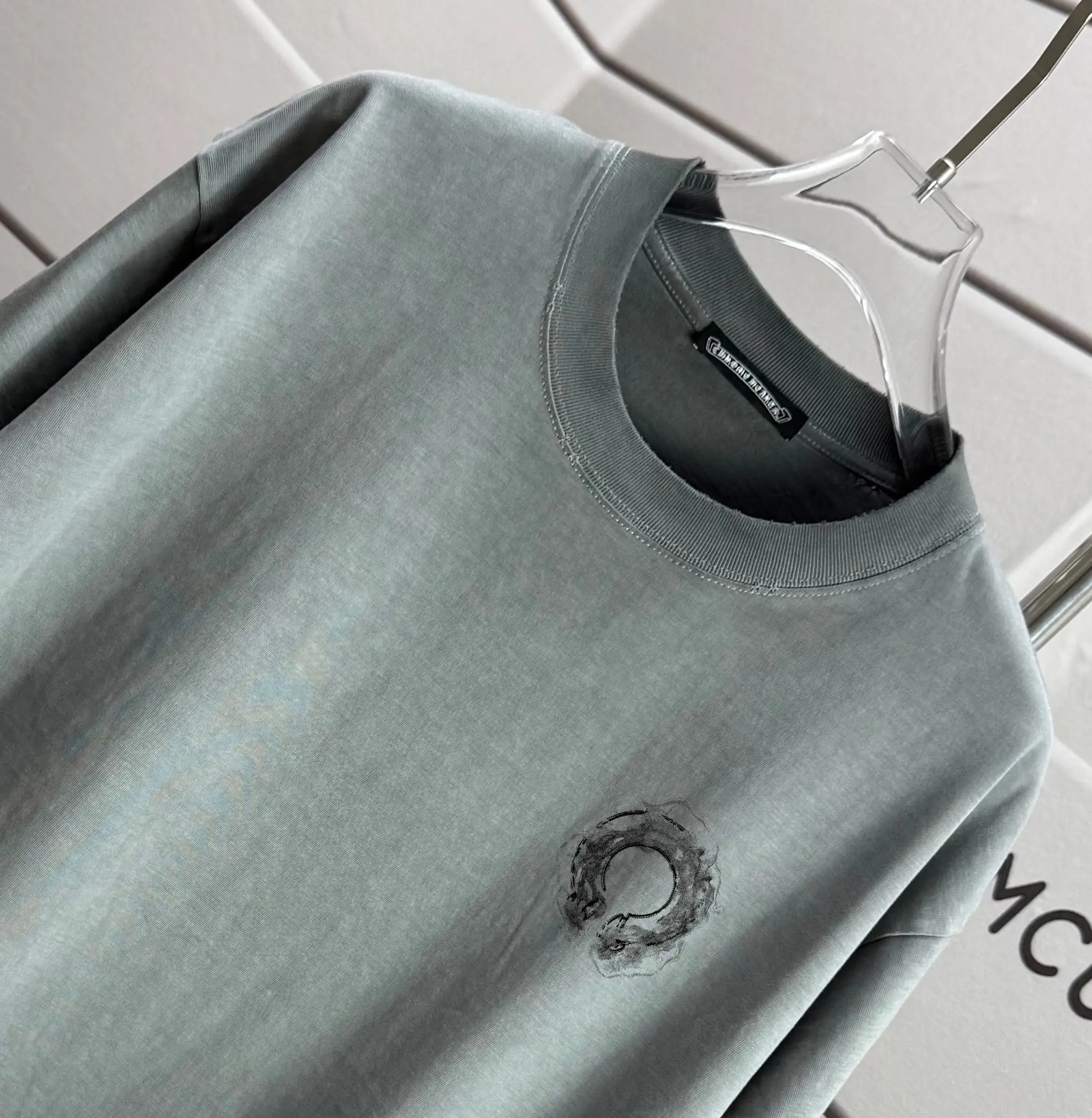 Washed Distressed Graphic T-Shirt D14015197 — view 3