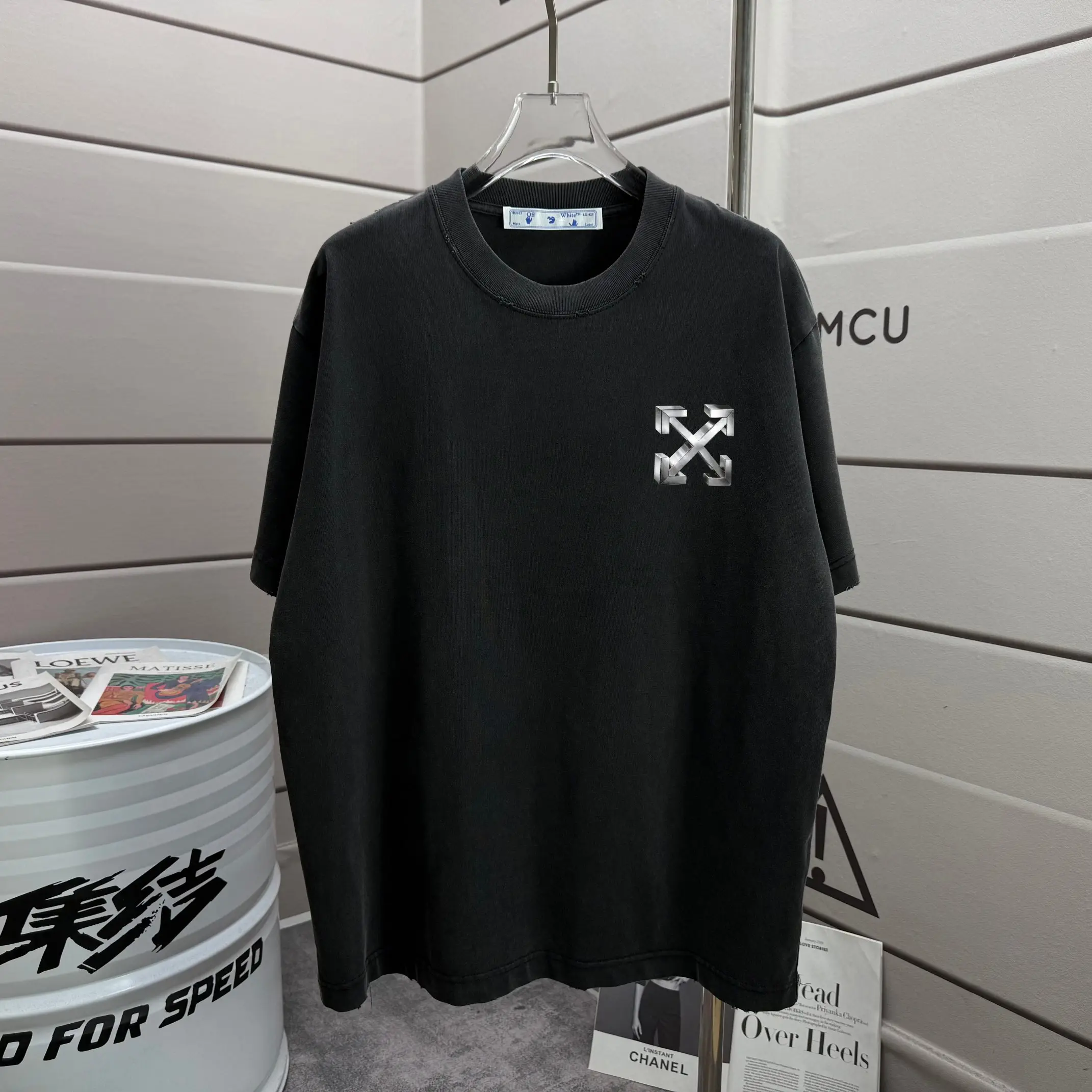 Distressed Logo Graphic T-Shirt D14015155 — view 2