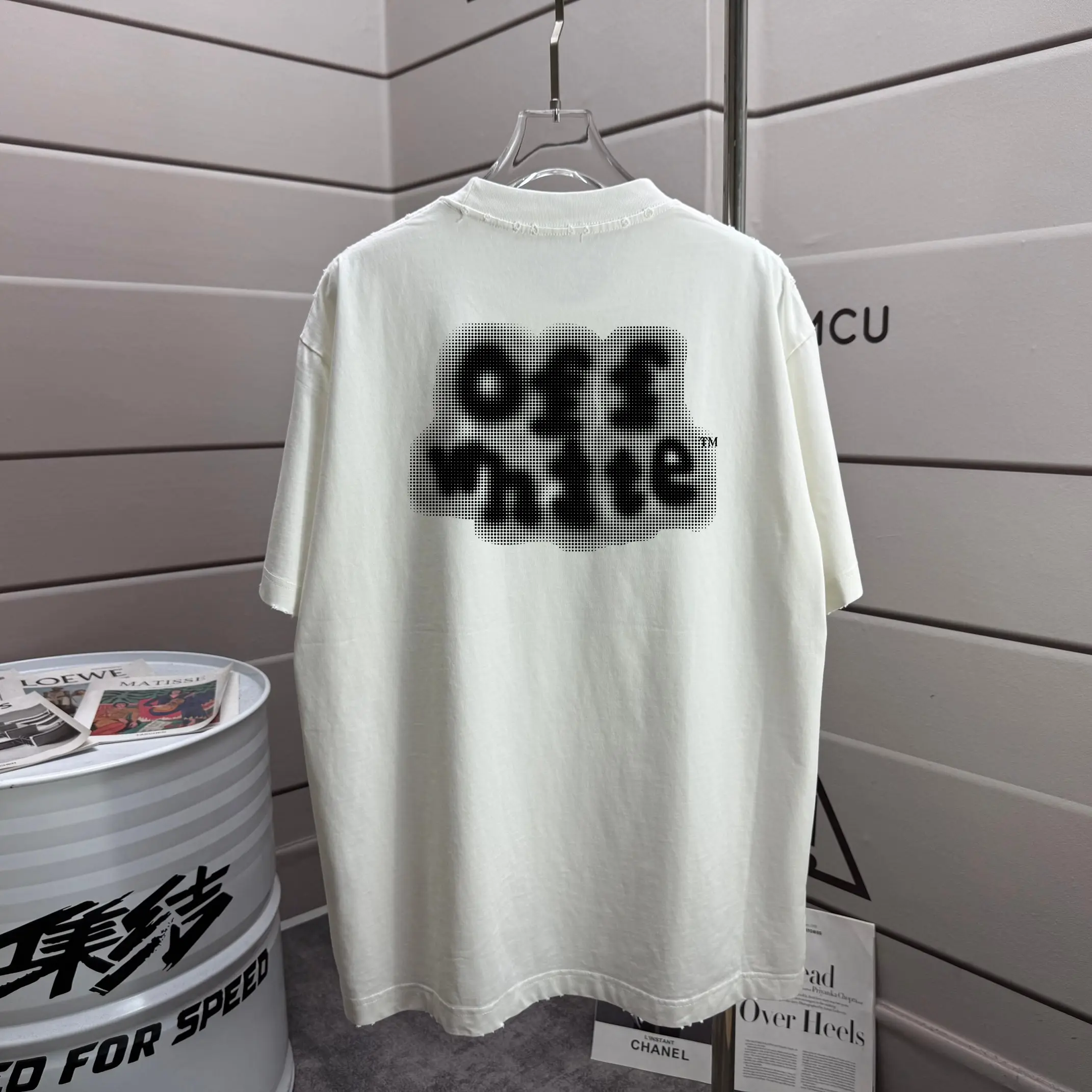 Distressed Logo Graphic T-Shirt D14012169