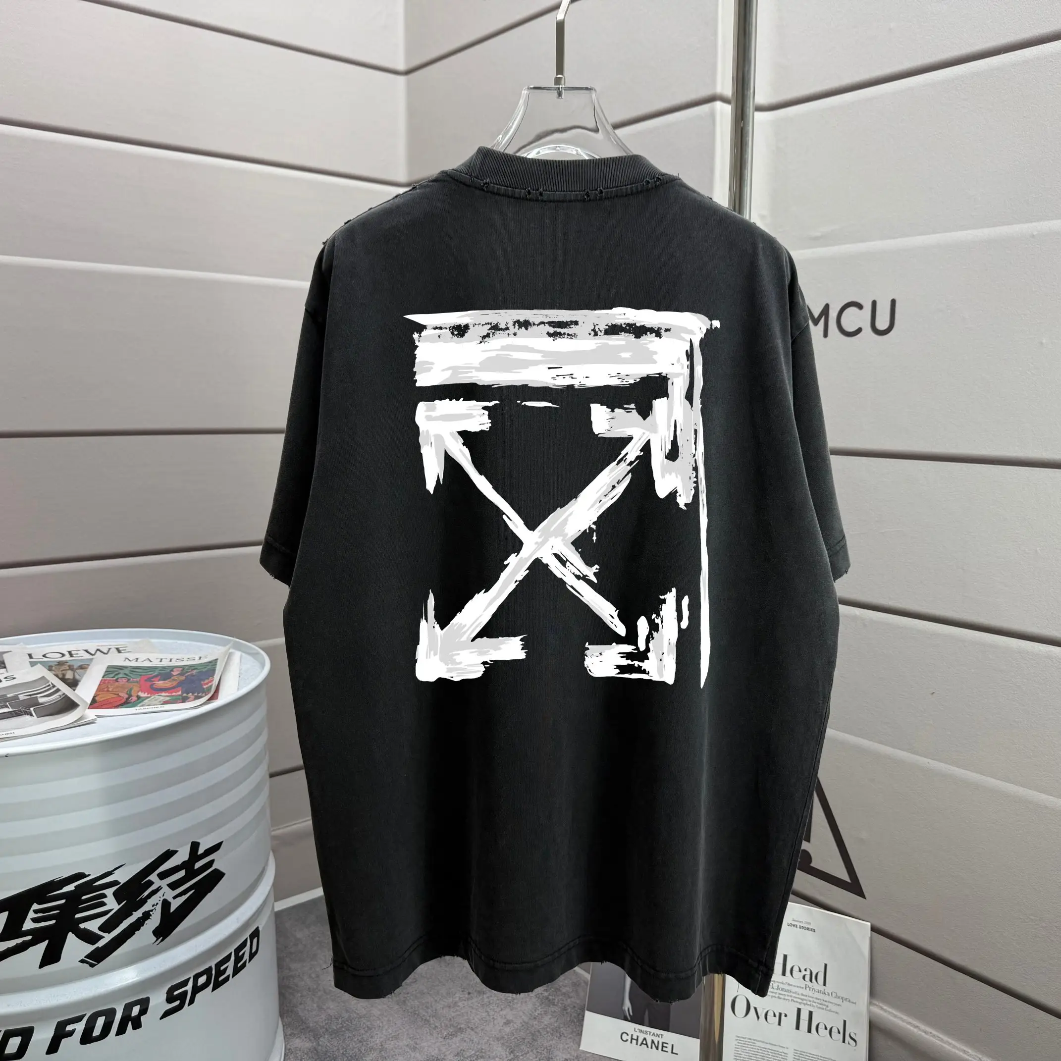 Distressed Arrows Logo Oversized T-Shirt D14012174