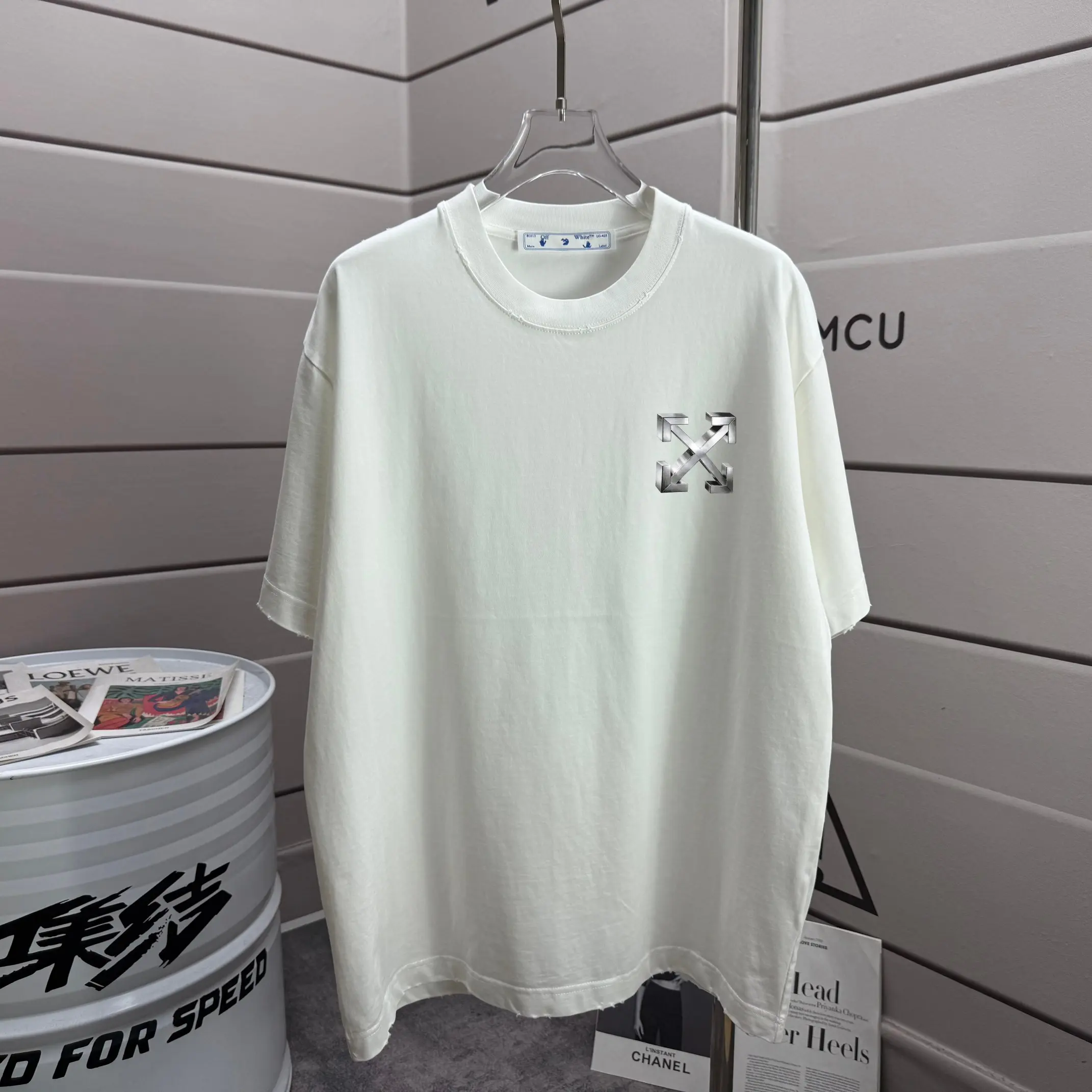 Distressed Graphic Logo T-Shirt D14015154 — view 2