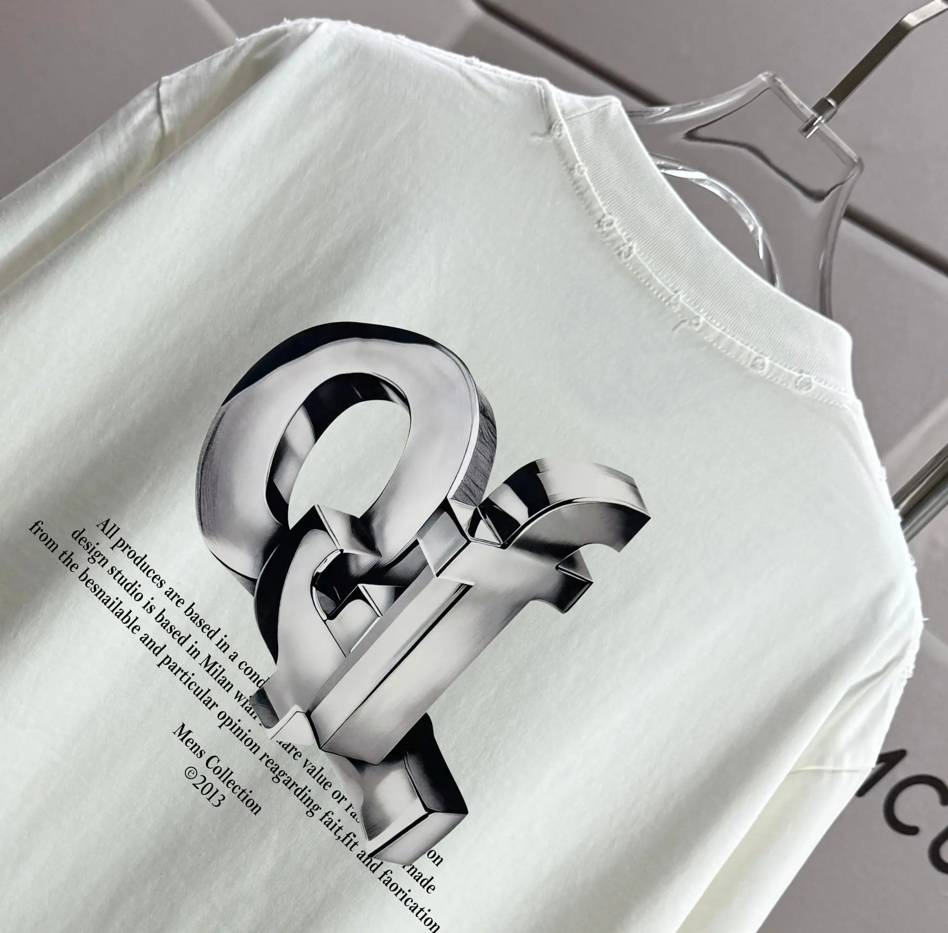 Distressed Graphic Logo T-Shirt D14015154 — view 3