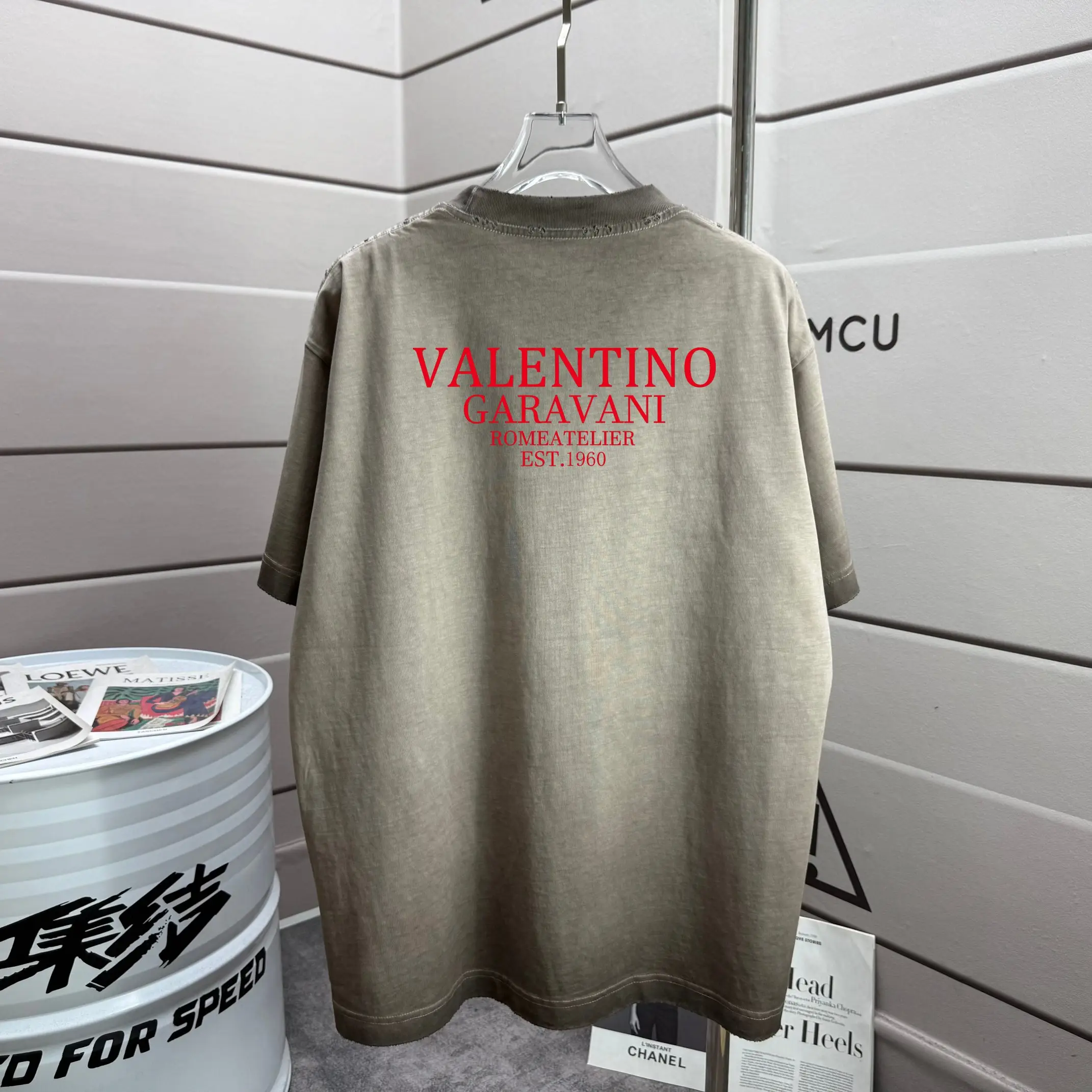 VLogo Signature Distressed Cotton T-Shirt D14015161 — view 2