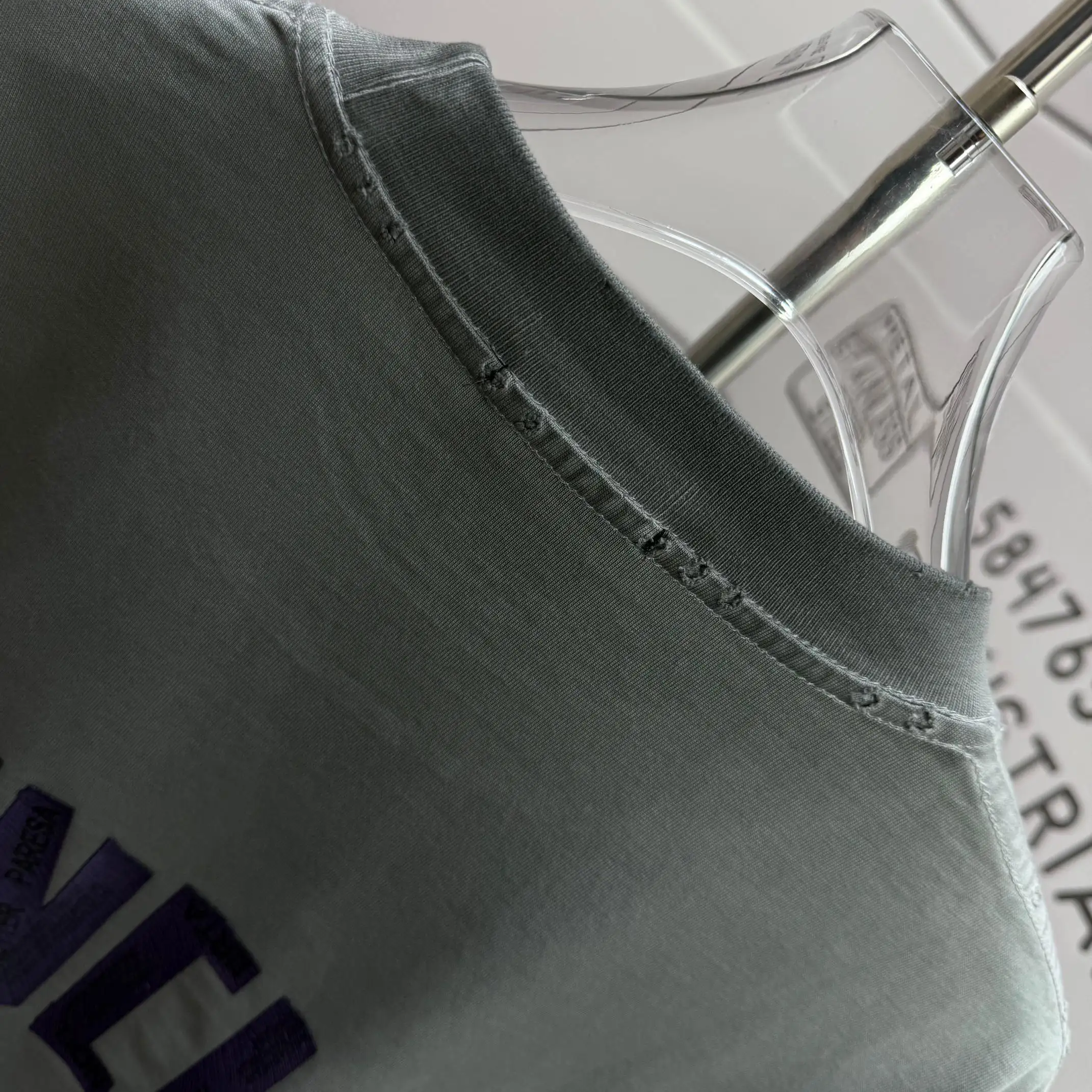Logo-Appliqué Distressed Cotton T-Shirt D15015136 — view 8