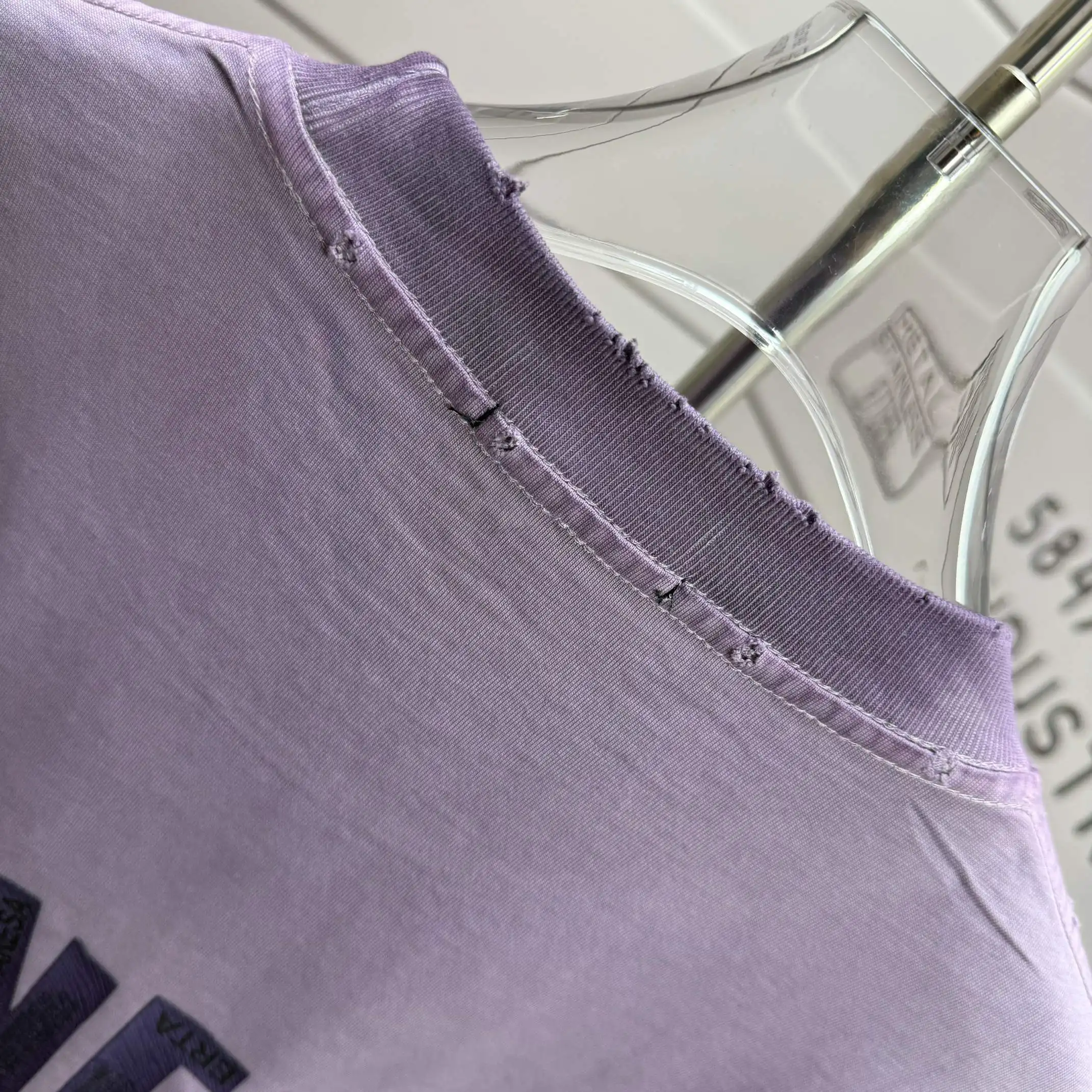 Logo-Appliqué Distressed Cotton T-Shirt D15015137 — view 8