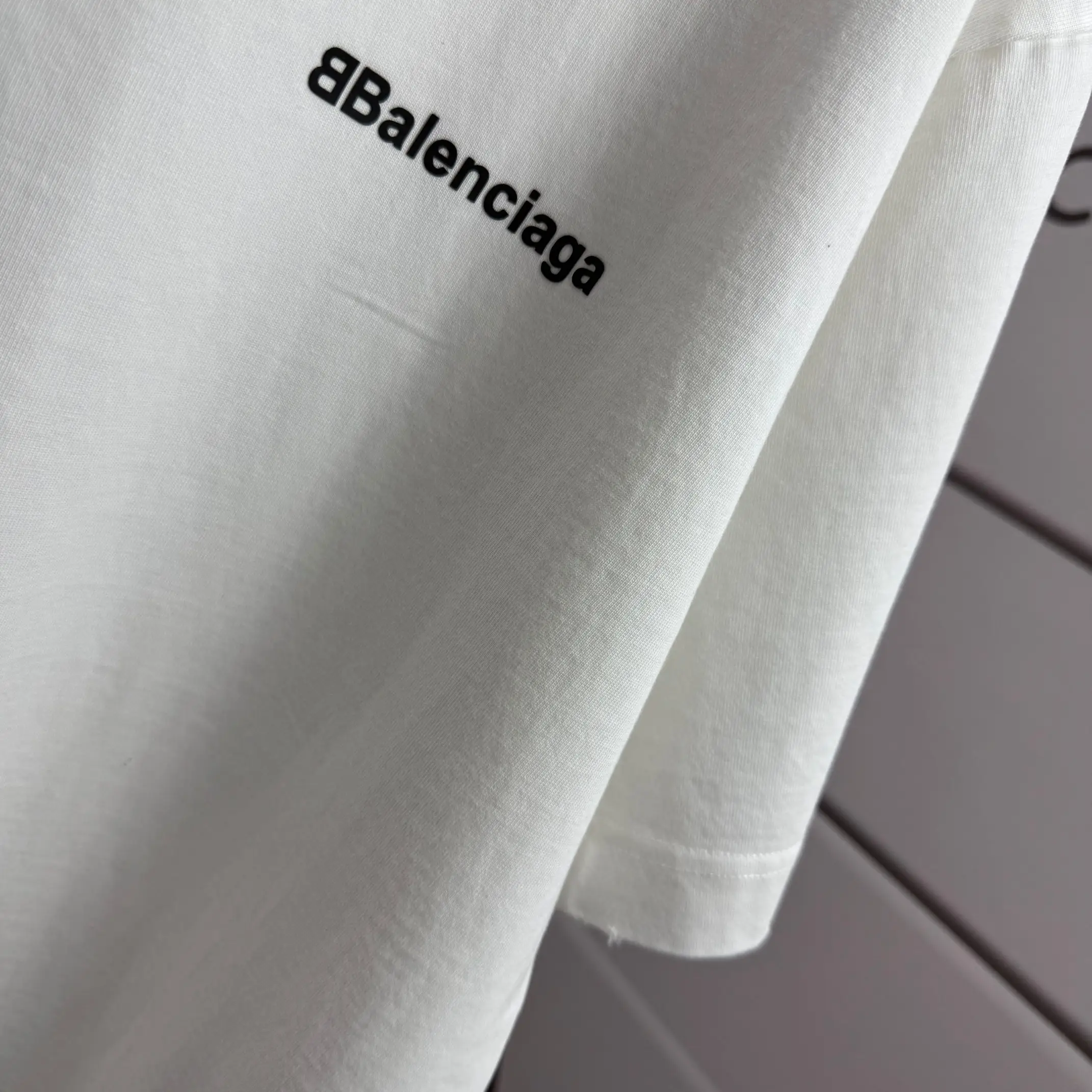Logo Print Distressed Cotton T-Shirt D15015141 — view 6