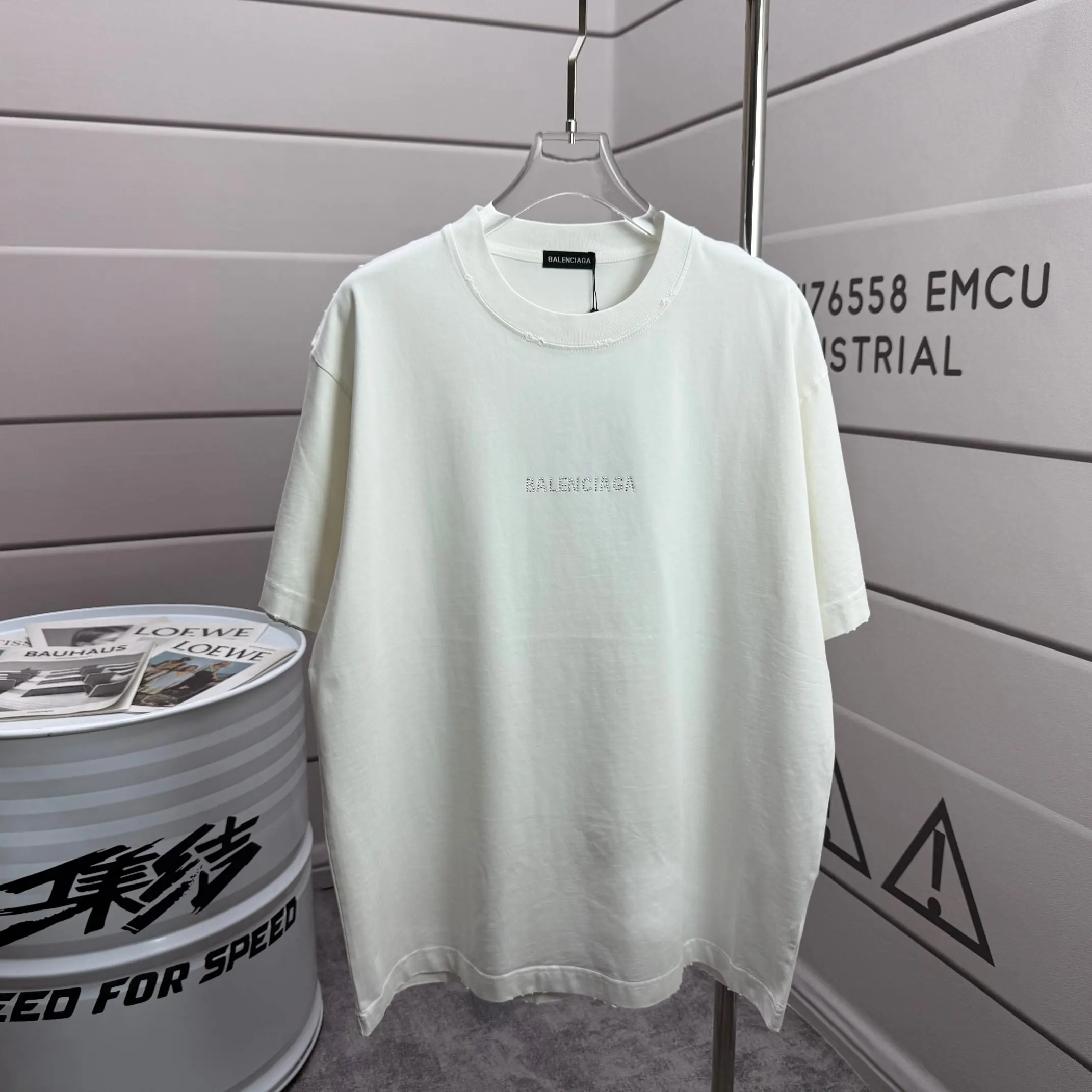 Distressed Rhinestone Logo Oversized T-Shirt D15015104 — view 2