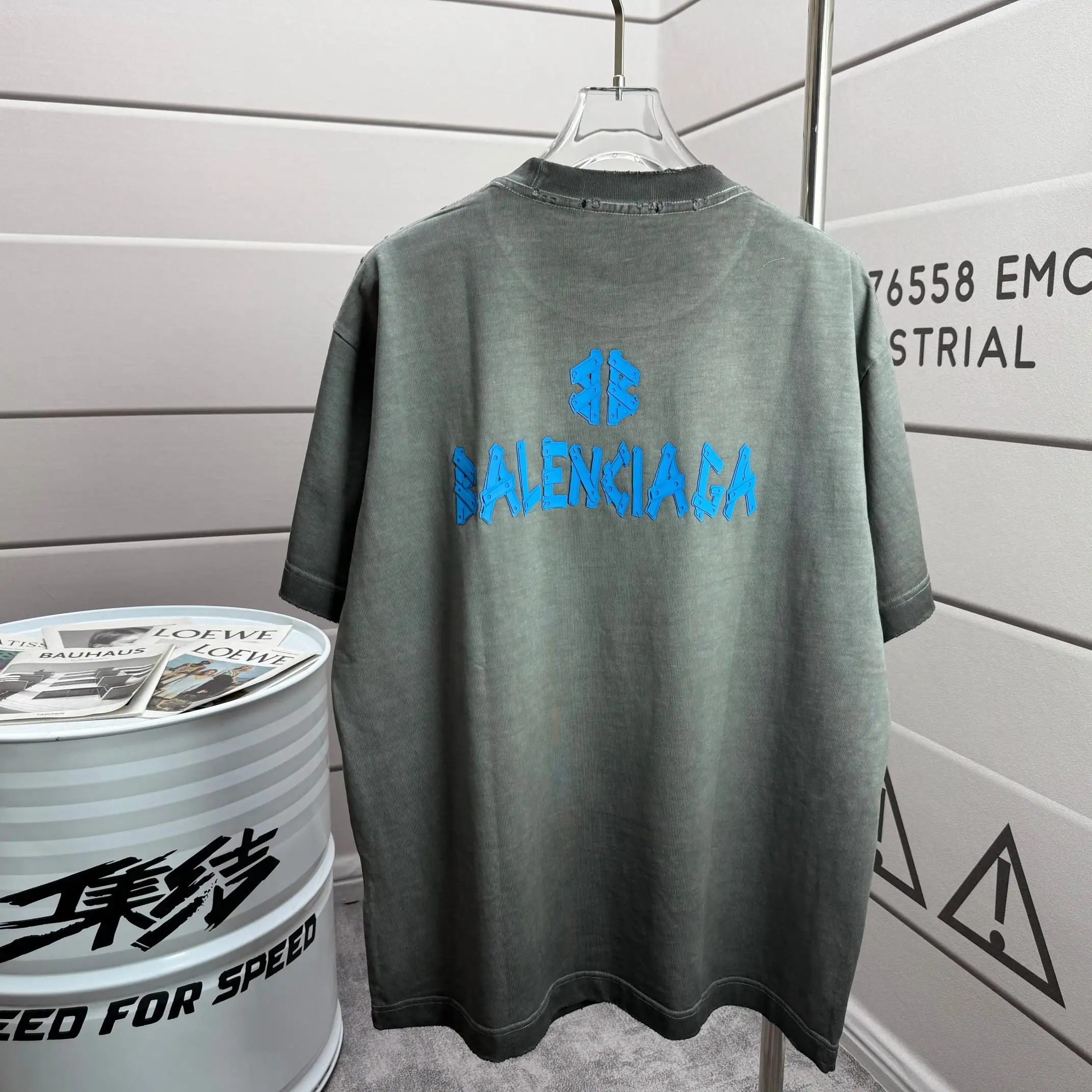 Distressed Logo-Appliqué Cotton T-Shirt D15012120 — view 2