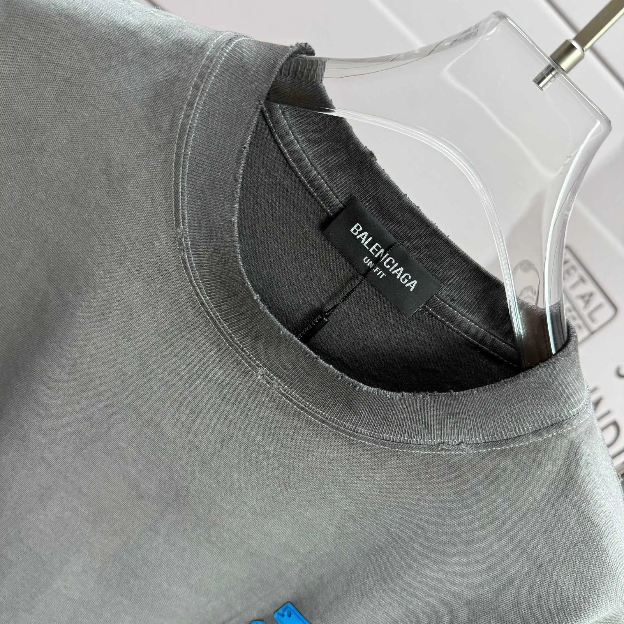 Distressed Logo-Appliqué Cotton T-Shirt D15012120 — view 3