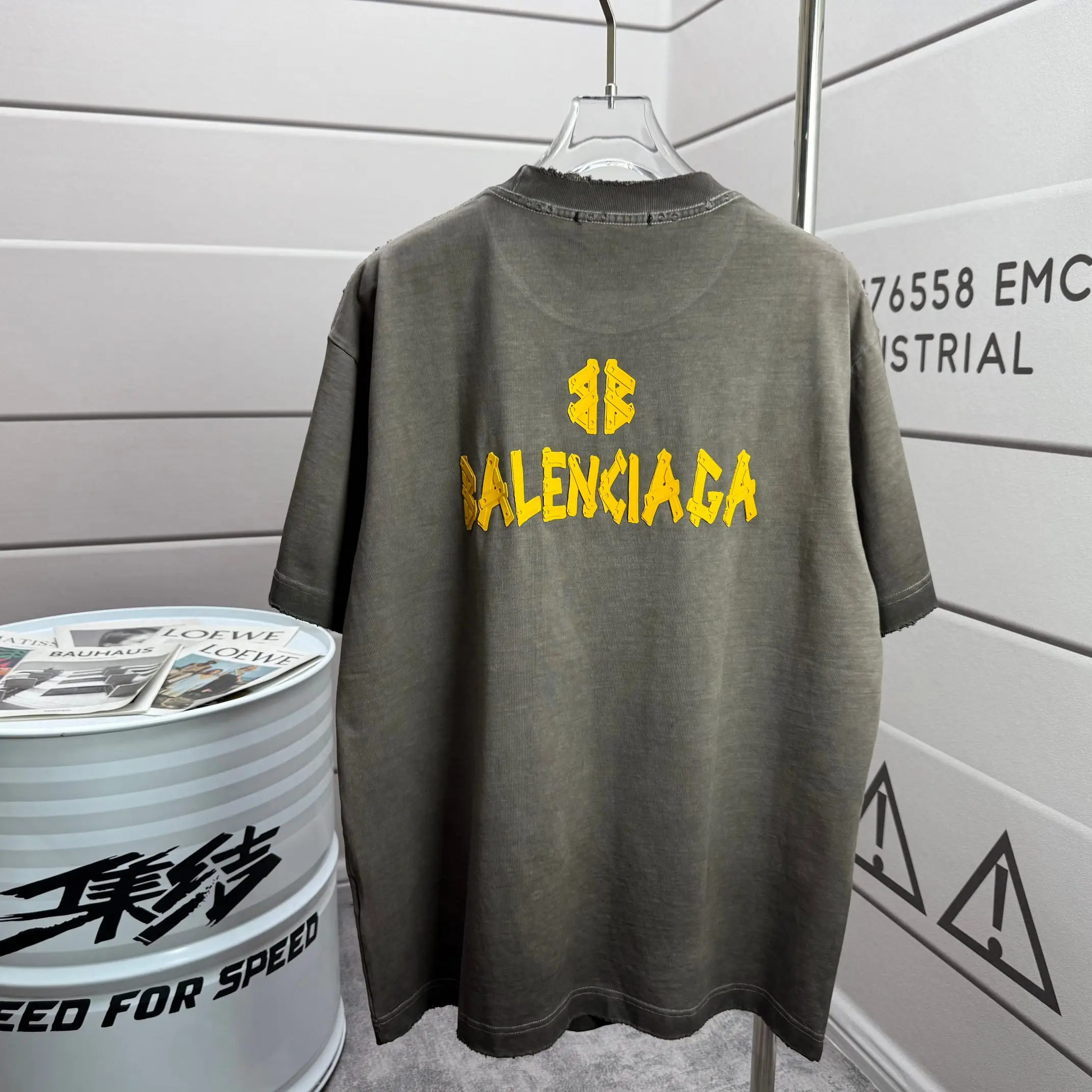 Distressed Logo-Appliqué Cotton T-Shirt D15012121 — view 2
