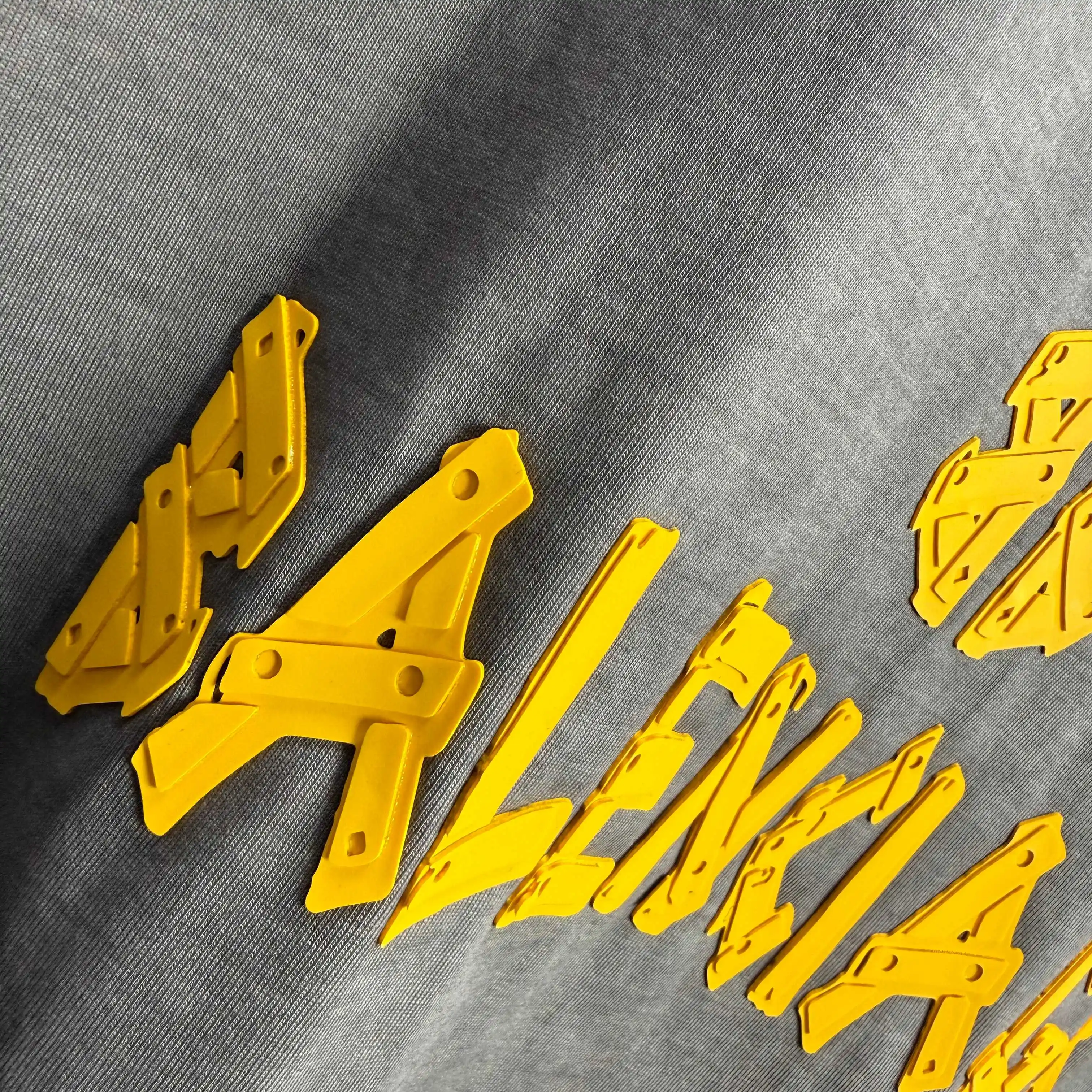 Distressed Logo-Appliqué Cotton T-Shirt D15012121 — view 7