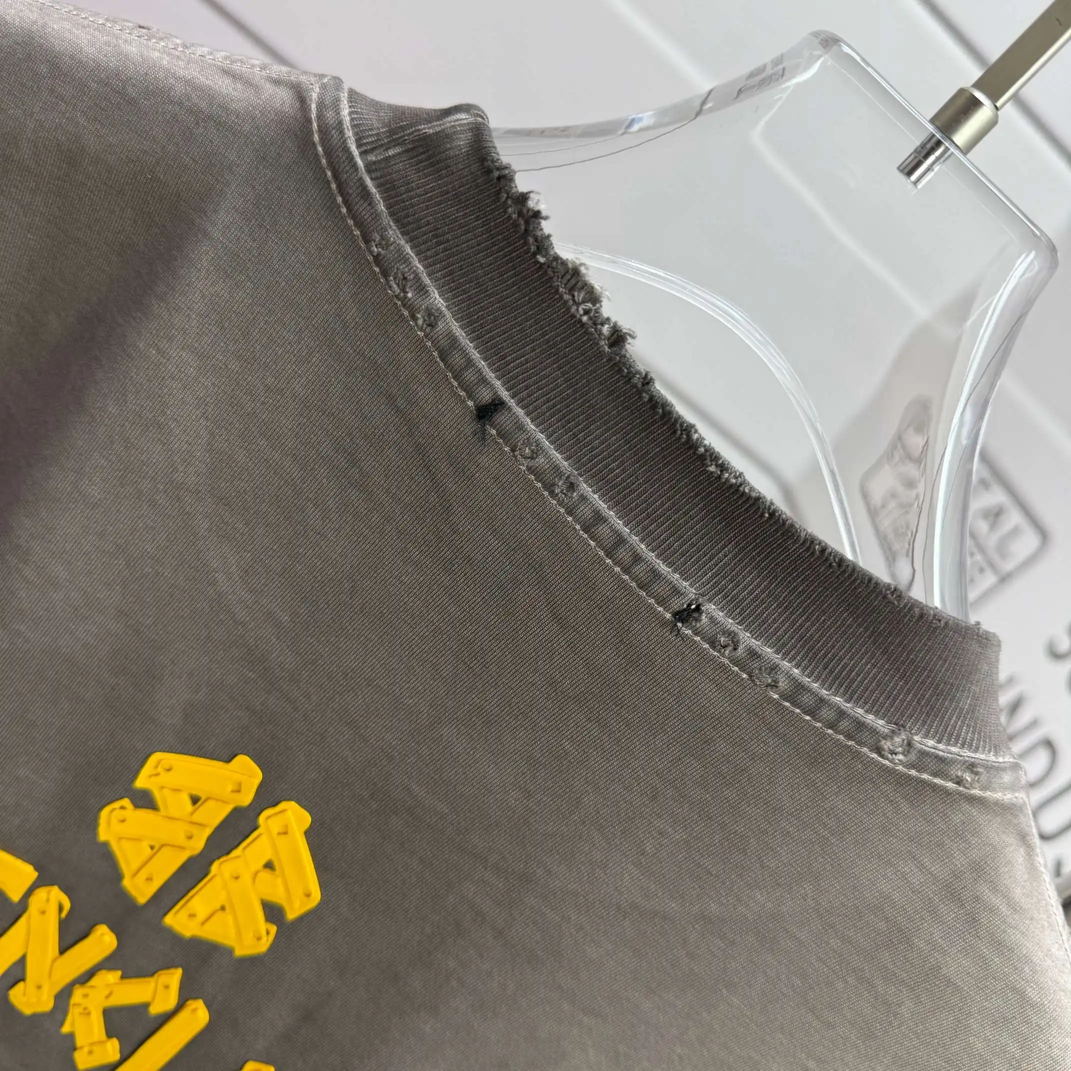 Distressed Logo-Appliqué Cotton T-Shirt D15012121 — view 8