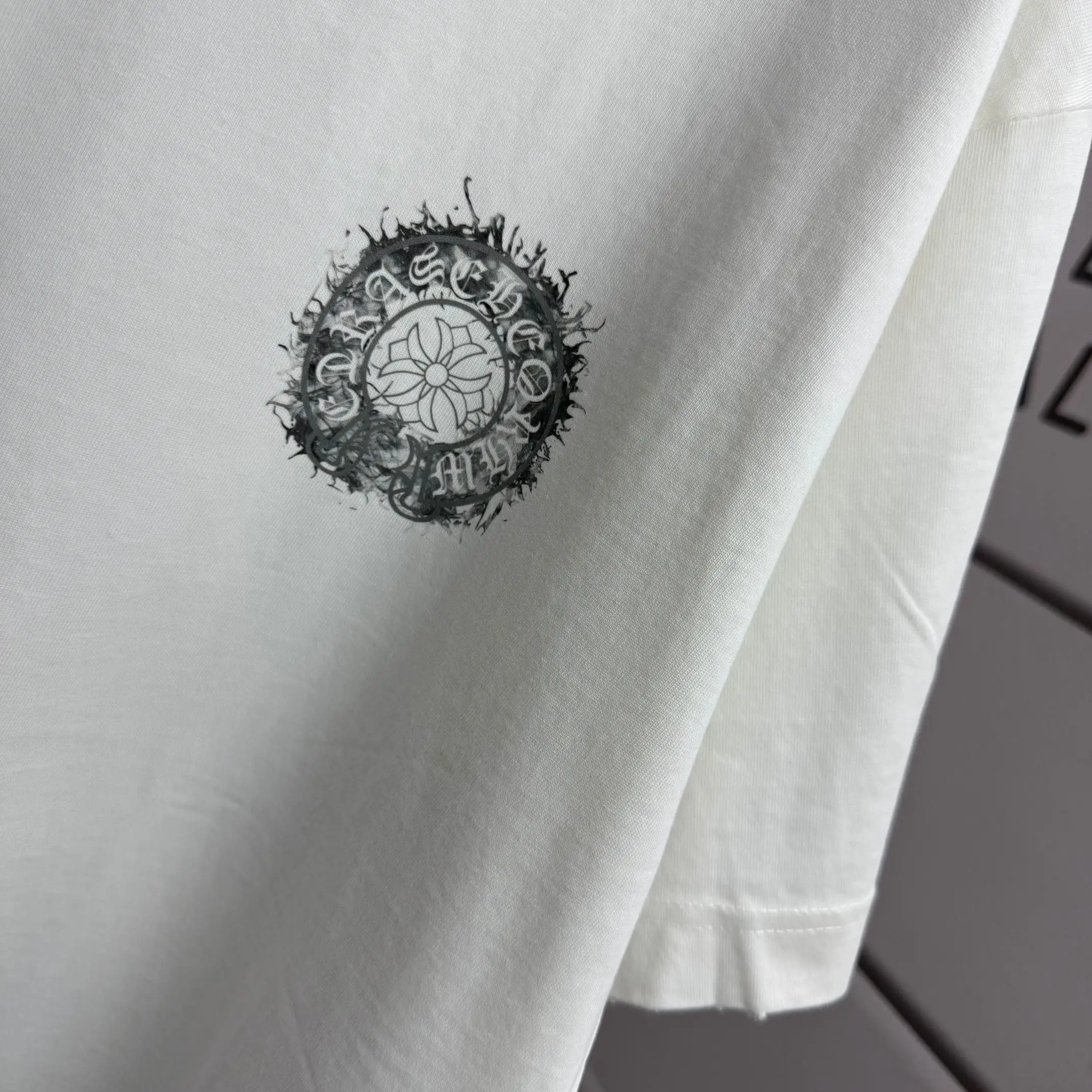 Distressed Graphic Print Cotton T-Shirt D15015117 — view 6