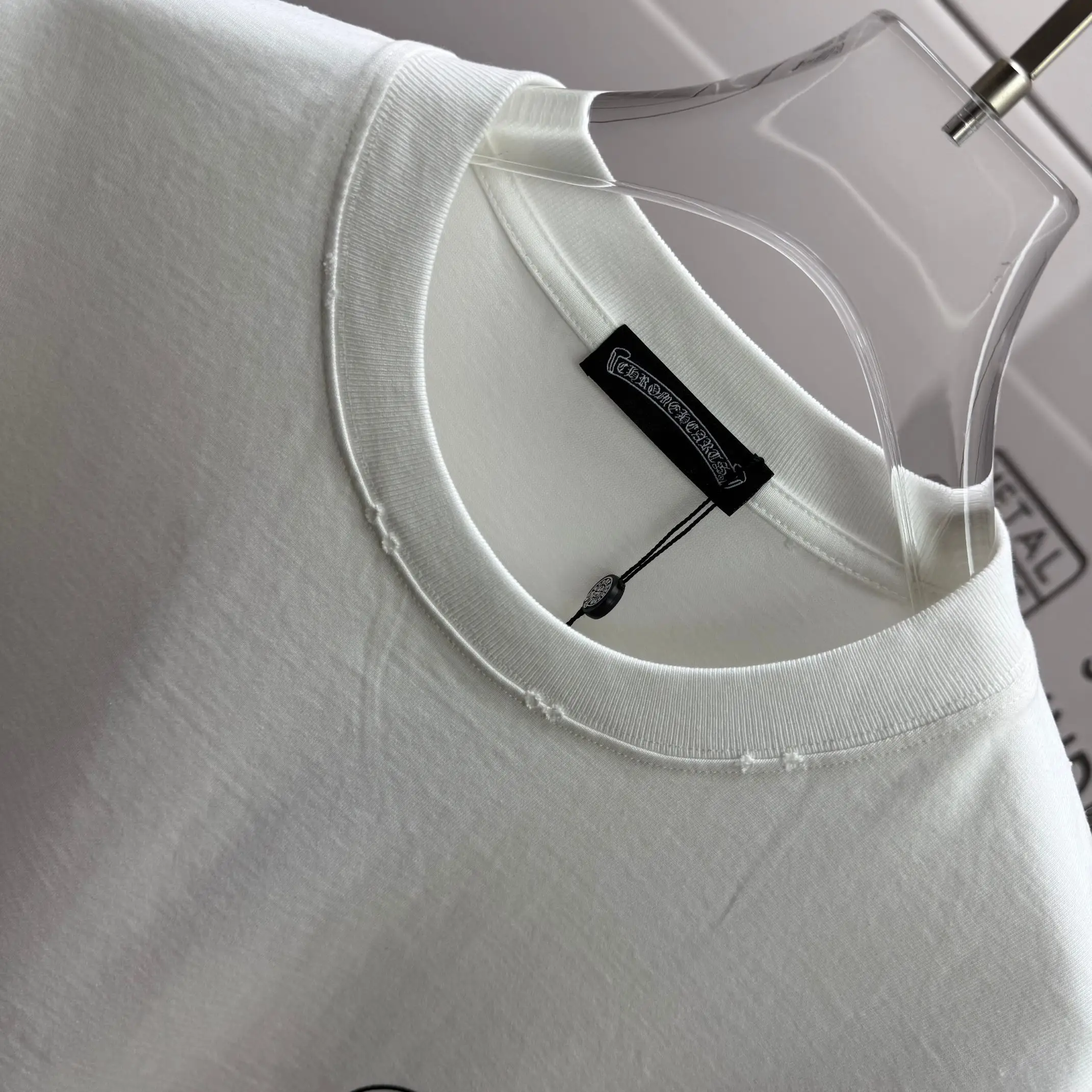 Logo Graphic Distressed Cotton T-Shirt D15015115 — view 3