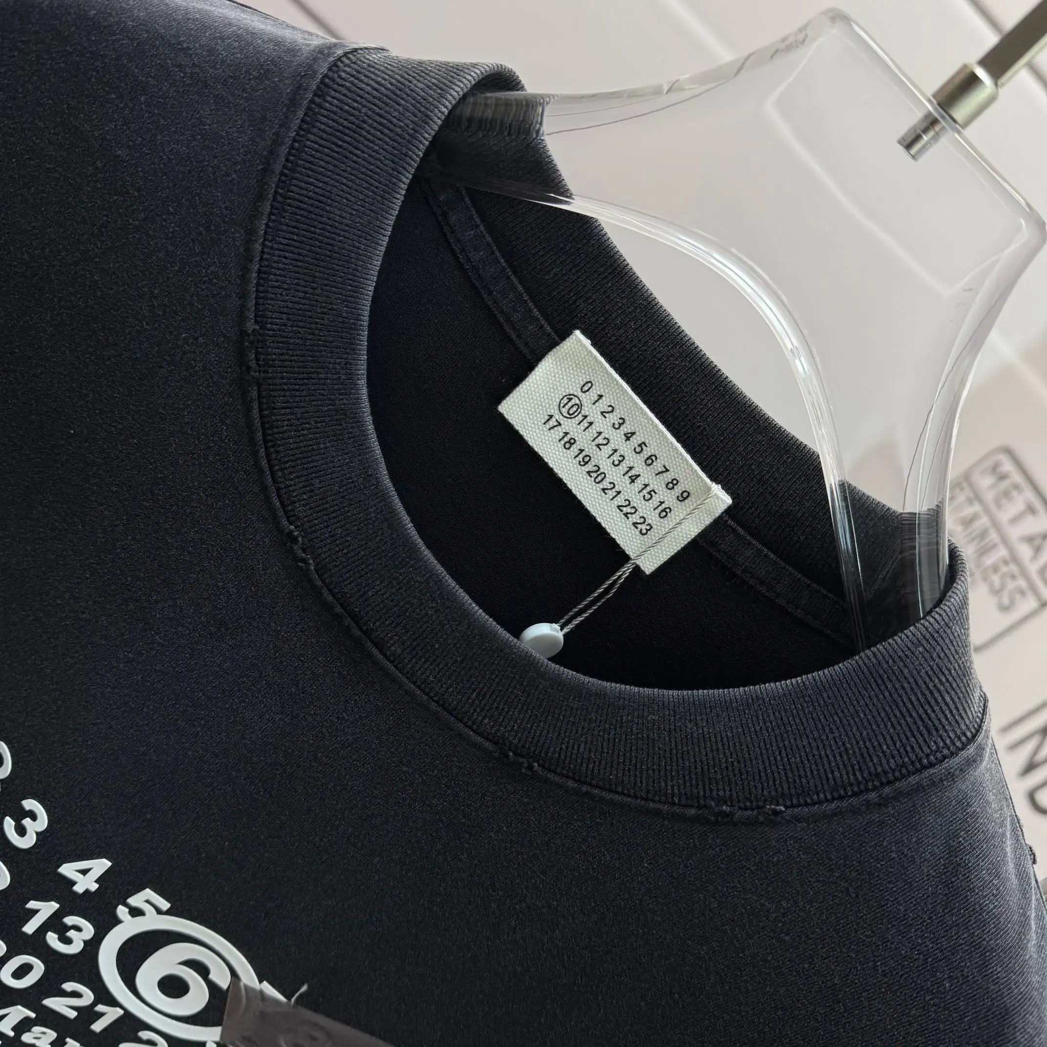 MM6 Maison Margiela Distressed Logo T-Shirt D15015101 — view 3