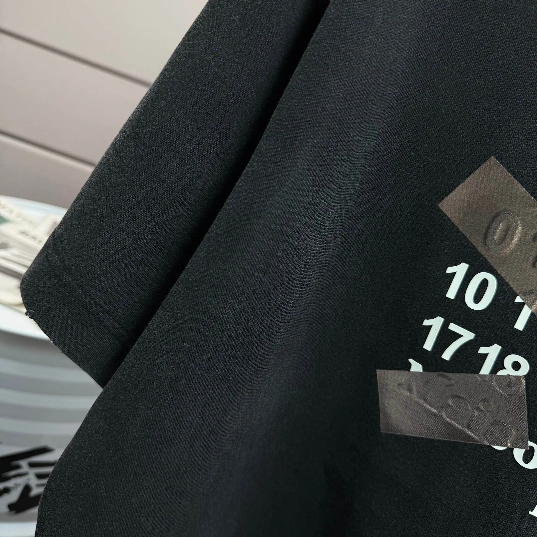 MM6 Maison Margiela Distressed Logo T-Shirt D15015101 — view 4
