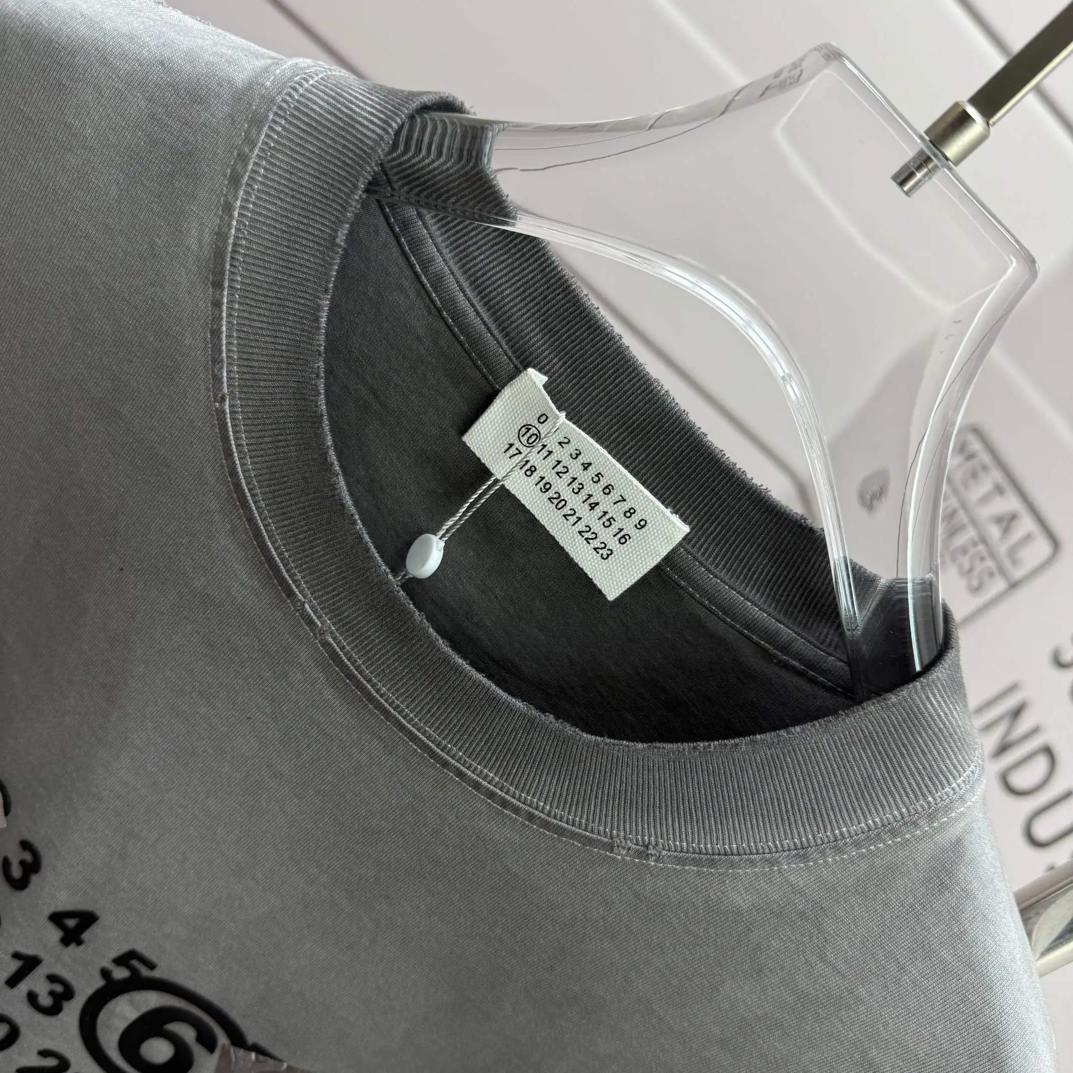 MM6 Maison Margiela Distressed Logo T-Shirt D15015102 — view 3