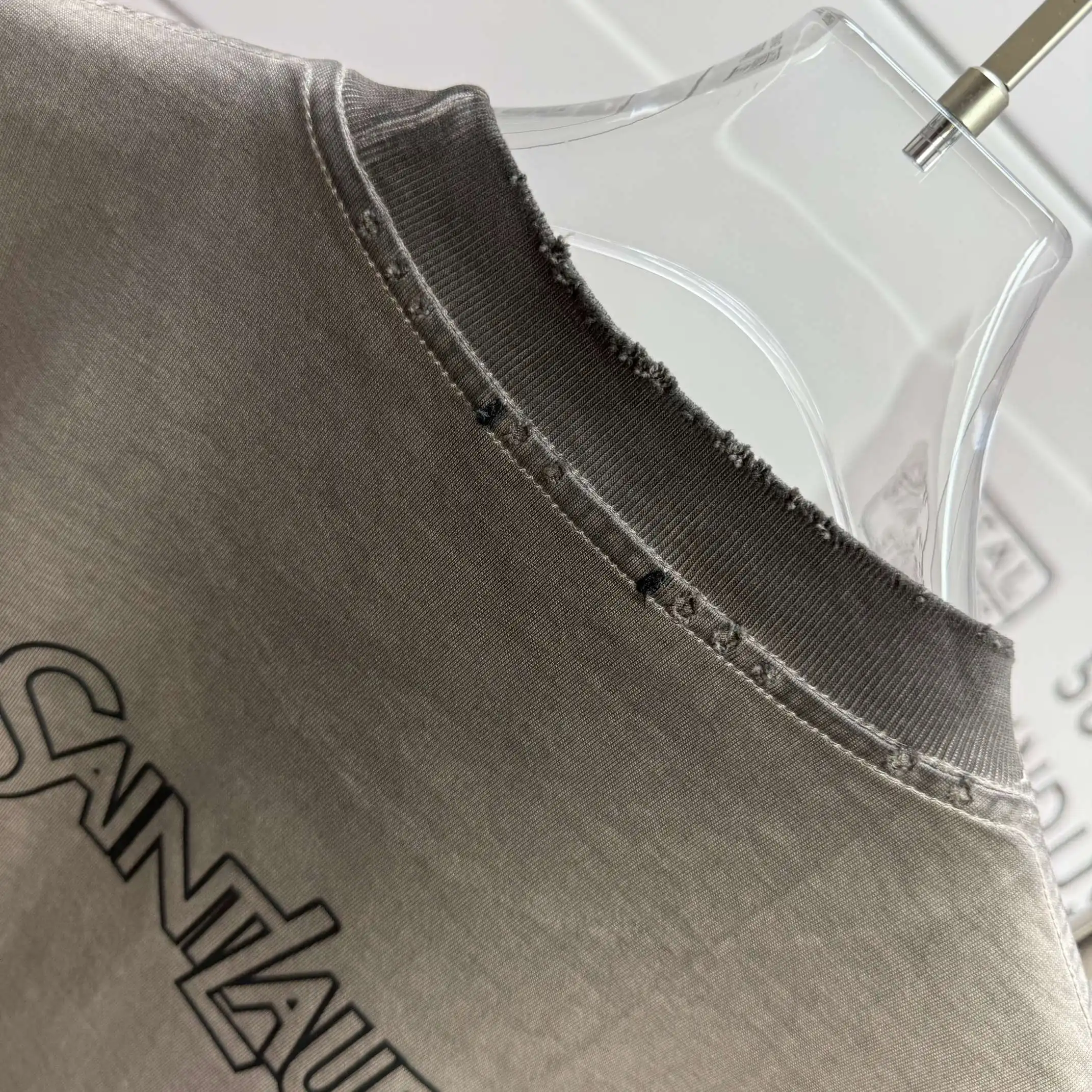 Logo Print Distressed Cotton T-Shirt D15012125 — view 8