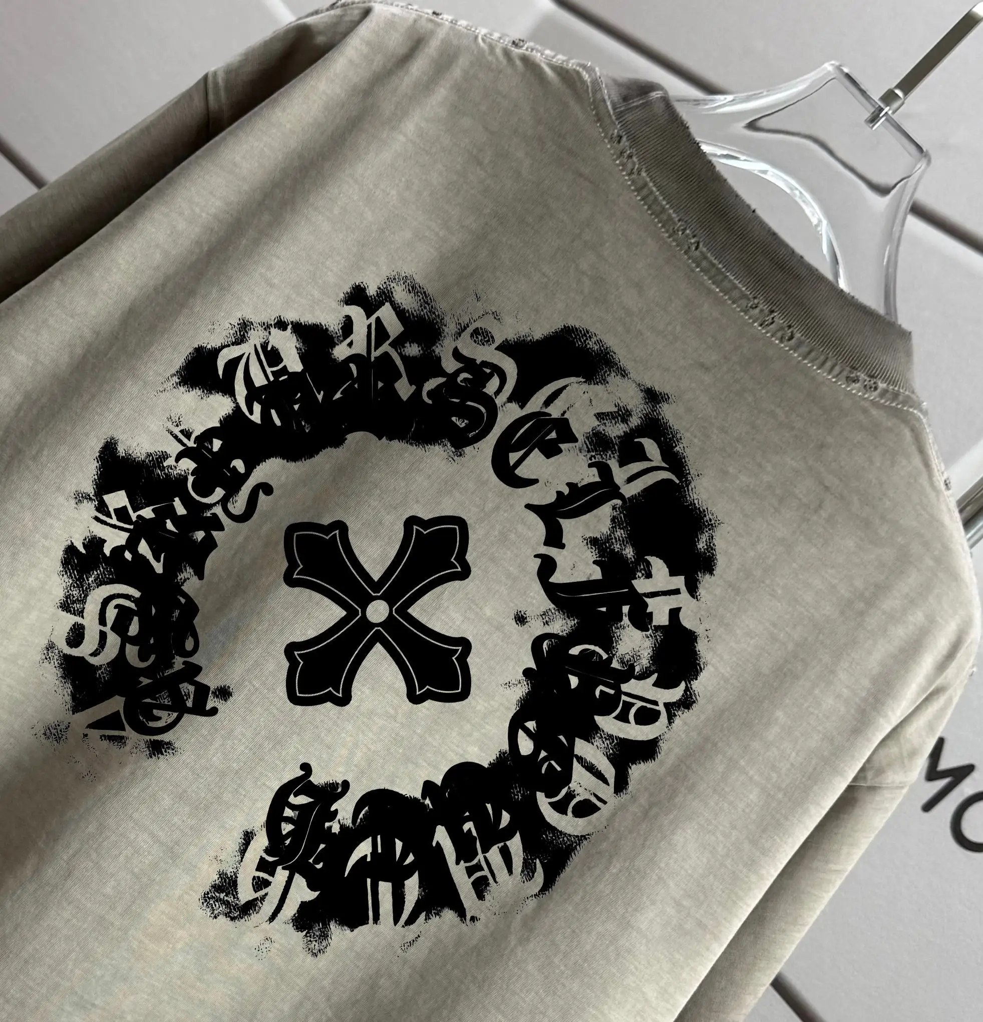 Distressed Logo Graphic T-Shirt D16012871 — view 3