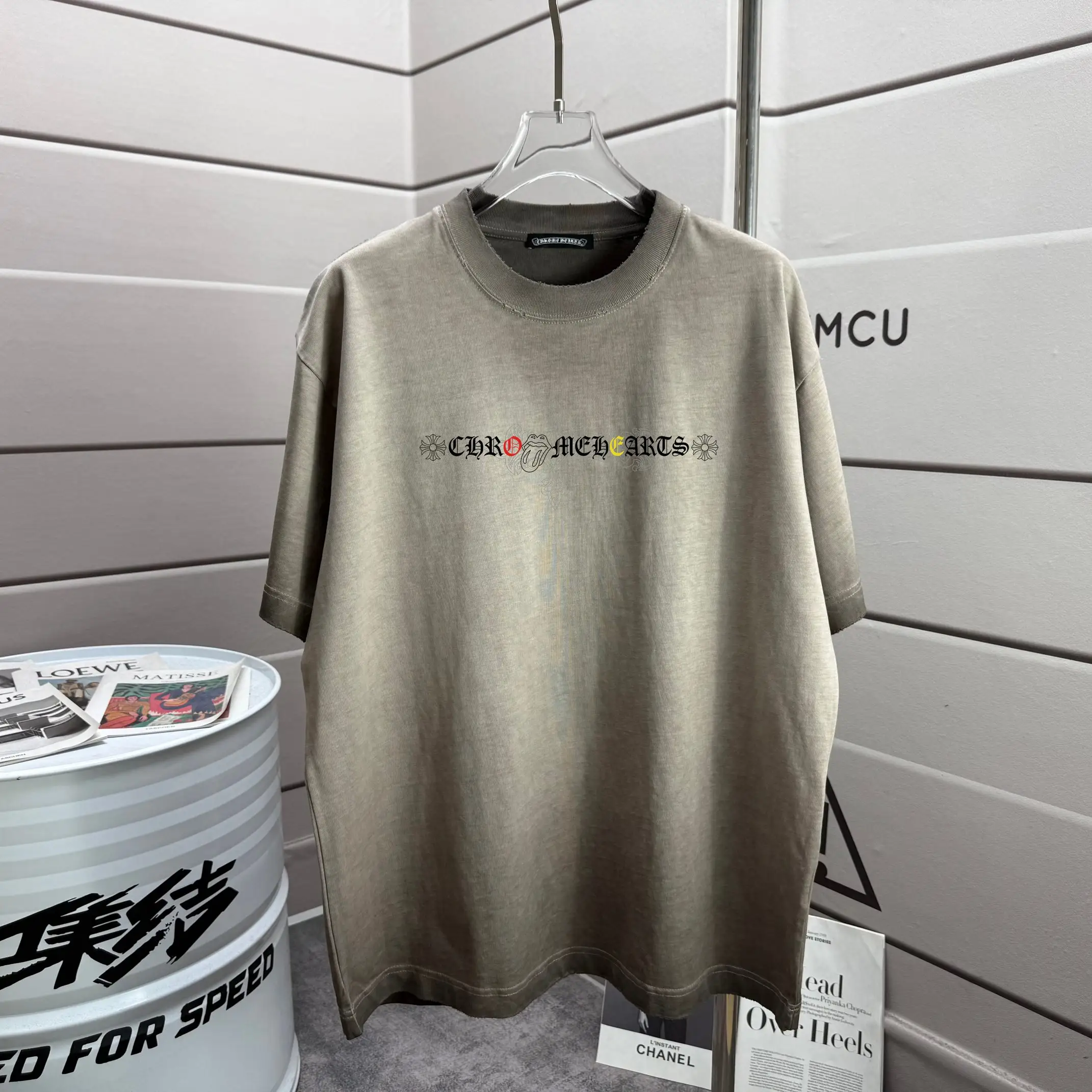 Distressed Logo Graphic T-Shirt D16012859 — view 2