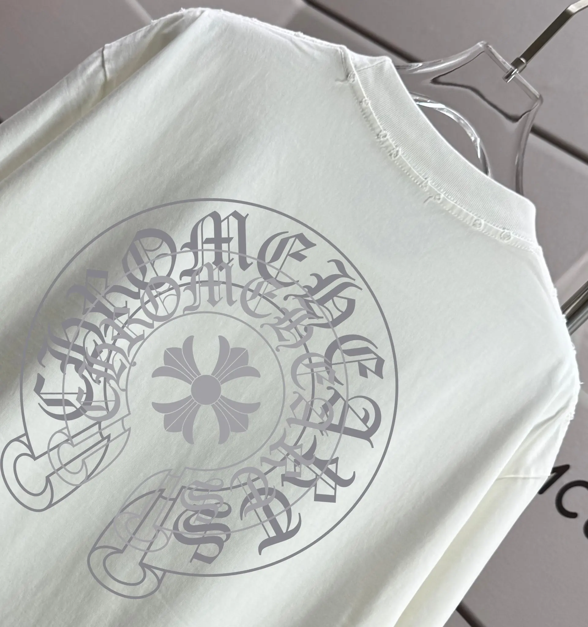 Logo Graphic Distressed Cotton T-Shirt D16012872 — view 3
