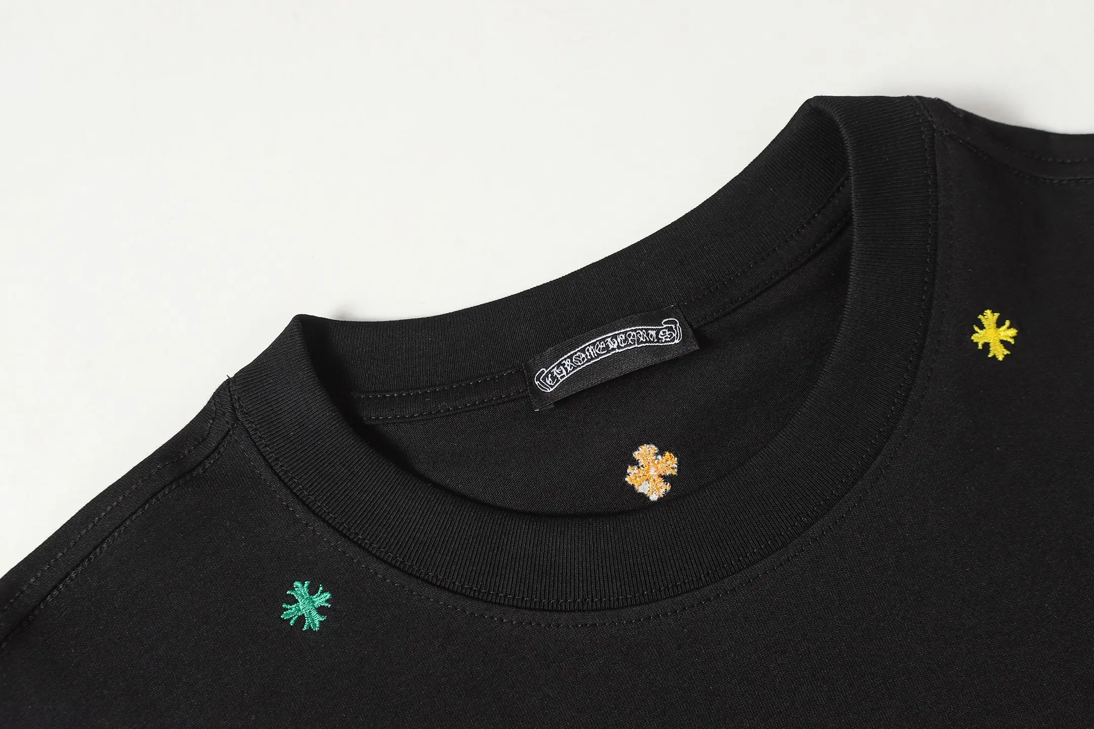 Embroidered Cross Patch Oversized T-Shirt D10013521 — view 4