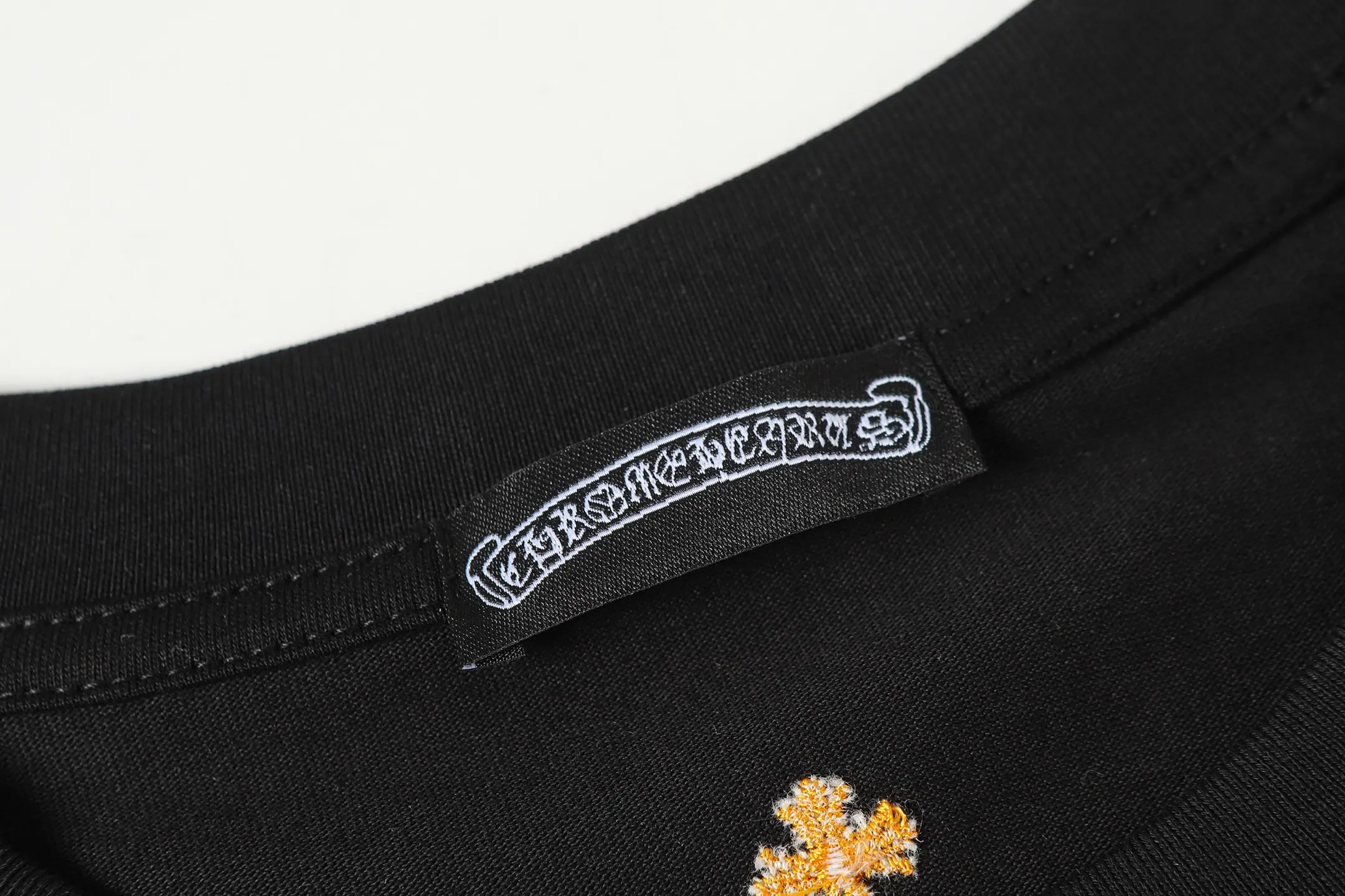 Embroidered Cross Patch Oversized T-Shirt D10013521 — view 5