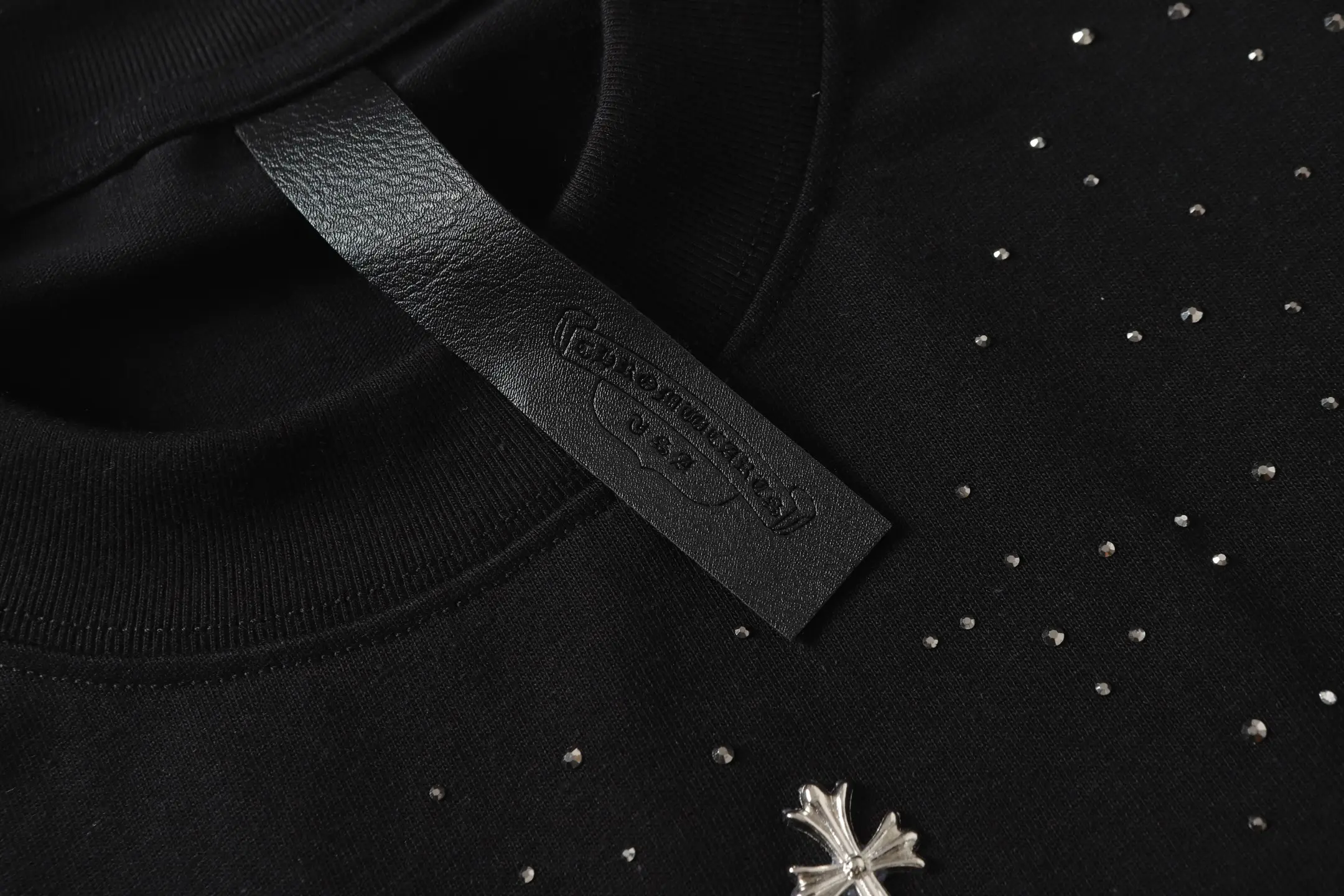 Crystal-Embellished Cross Cotton T-Shirt D10513644 — view 10