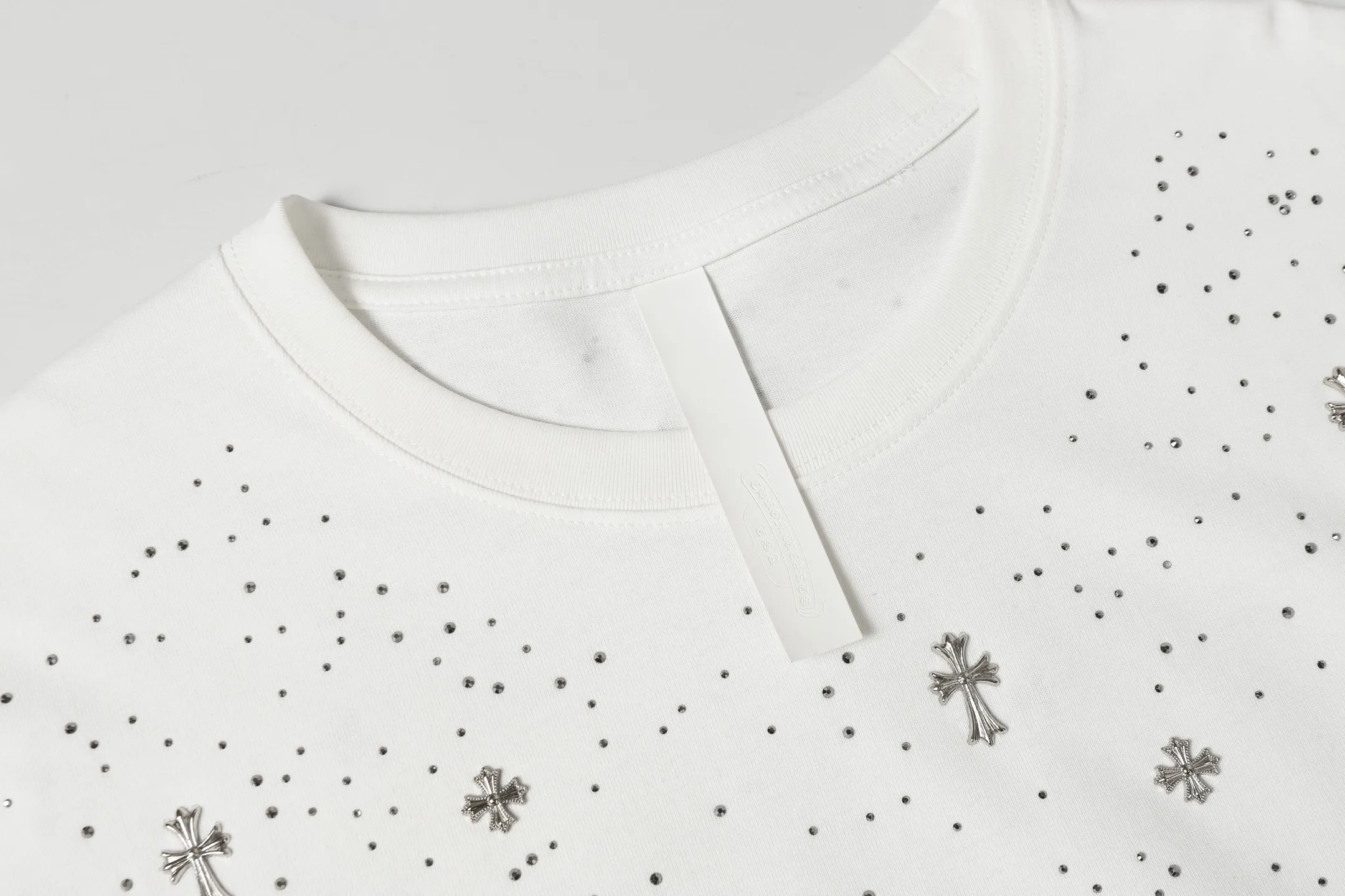 Rhinestone Cross Embellished Oversized T-Shirt D10513643 — view 3