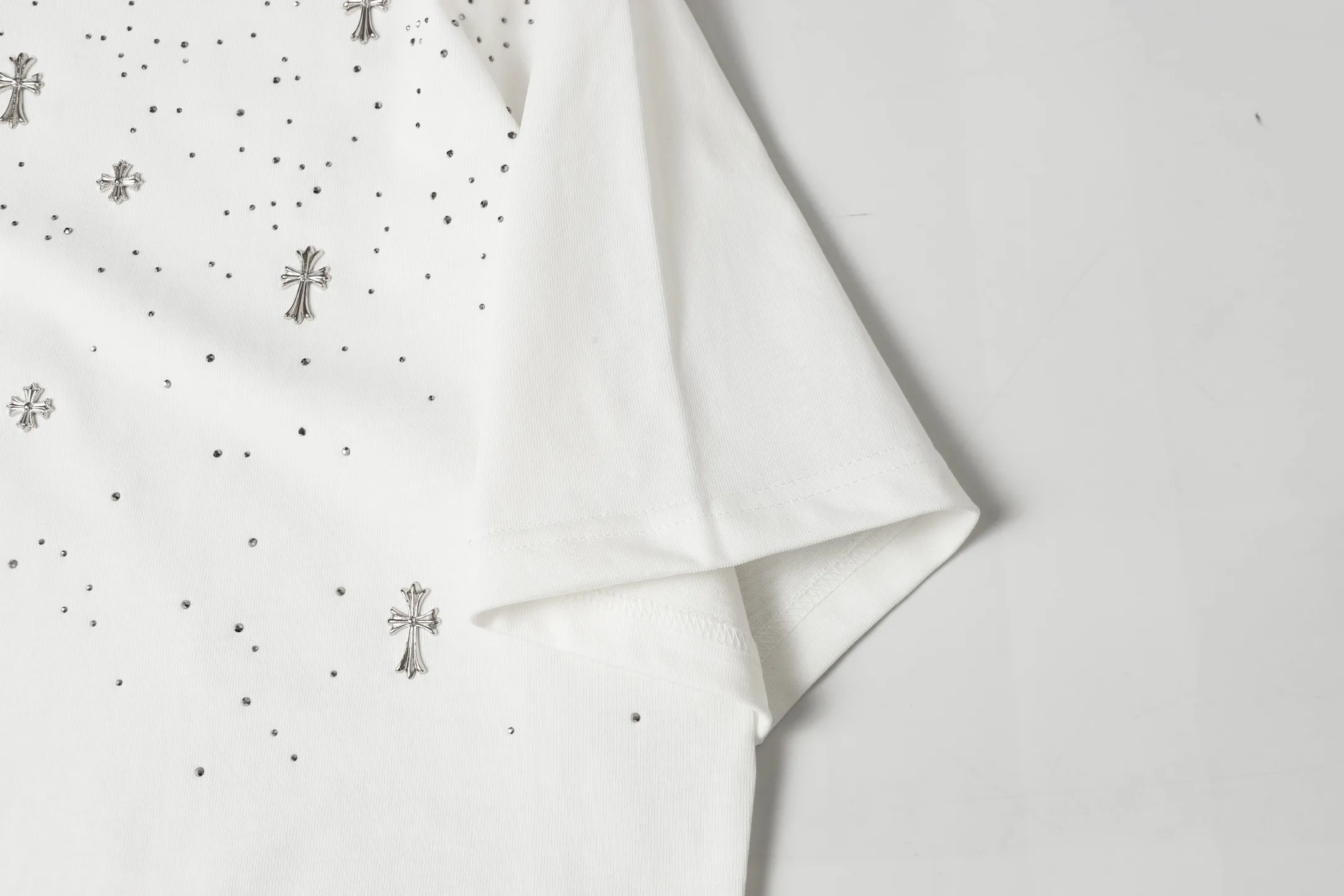 Rhinestone Cross Embellished Oversized T-Shirt D10513643 — view 6