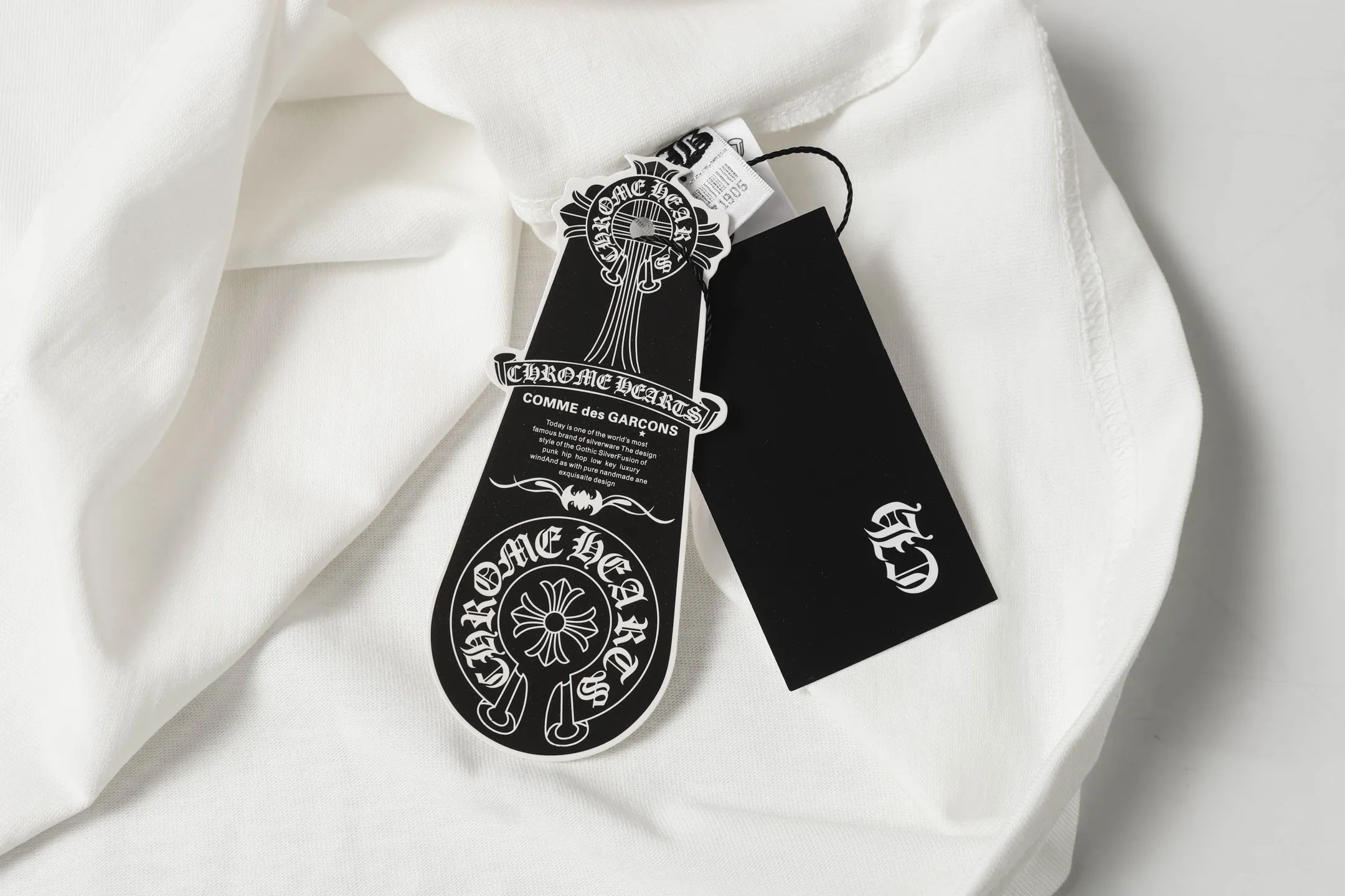Rhinestone Cross Embellished Oversized T-Shirt D10513643 — view 9