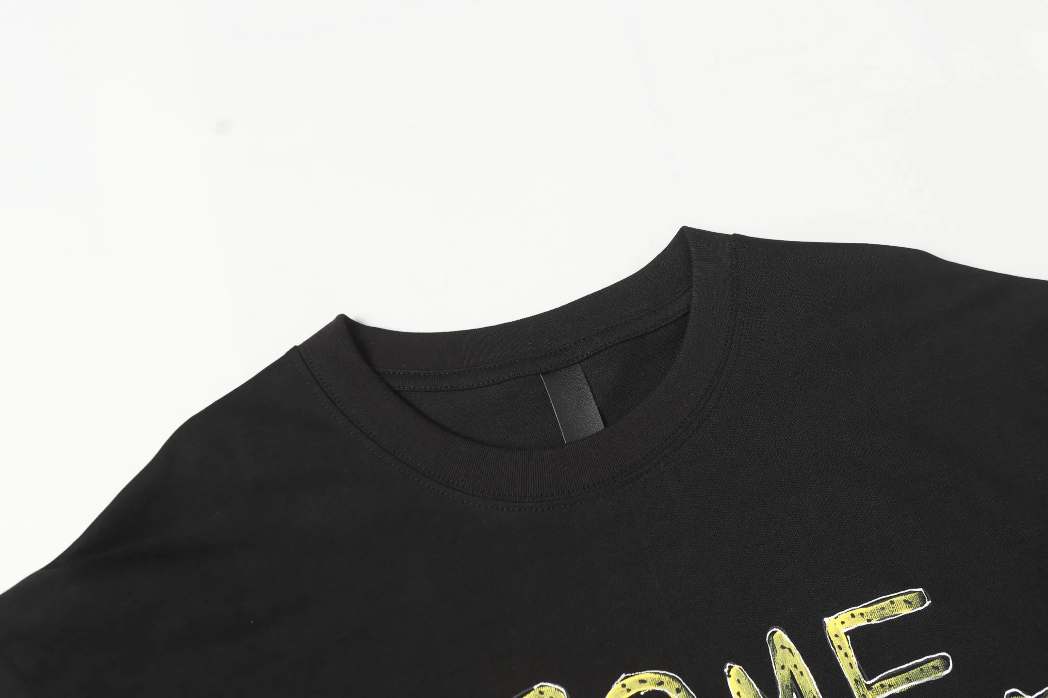Graffiti Print Oversized Cotton T-Shirt D10513629 — view 3