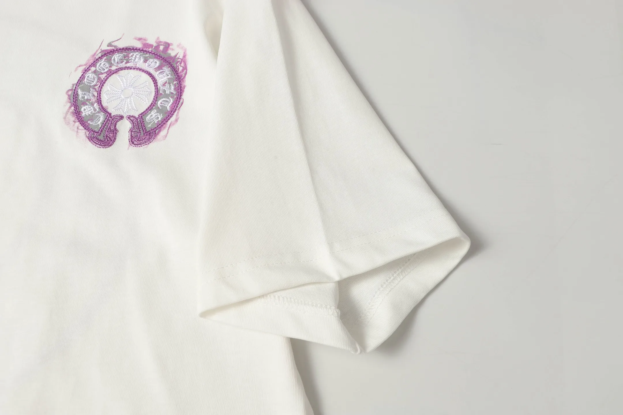 Embroidered Horseshoe Logo Cotton T-Shirt D10513641 — view 10