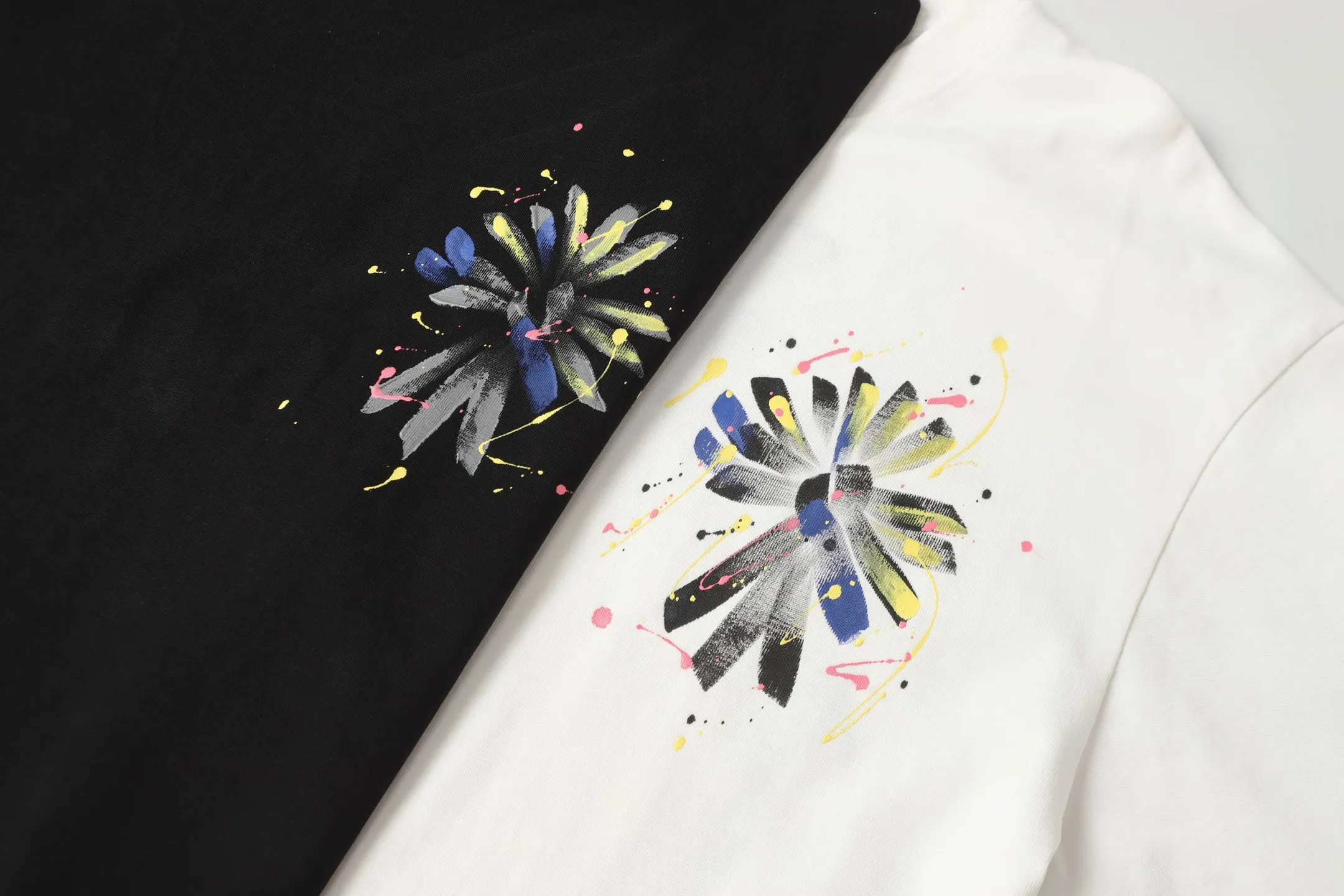 Hand-Painted Cross Print Cotton T-Shirt D10513636 — view 6