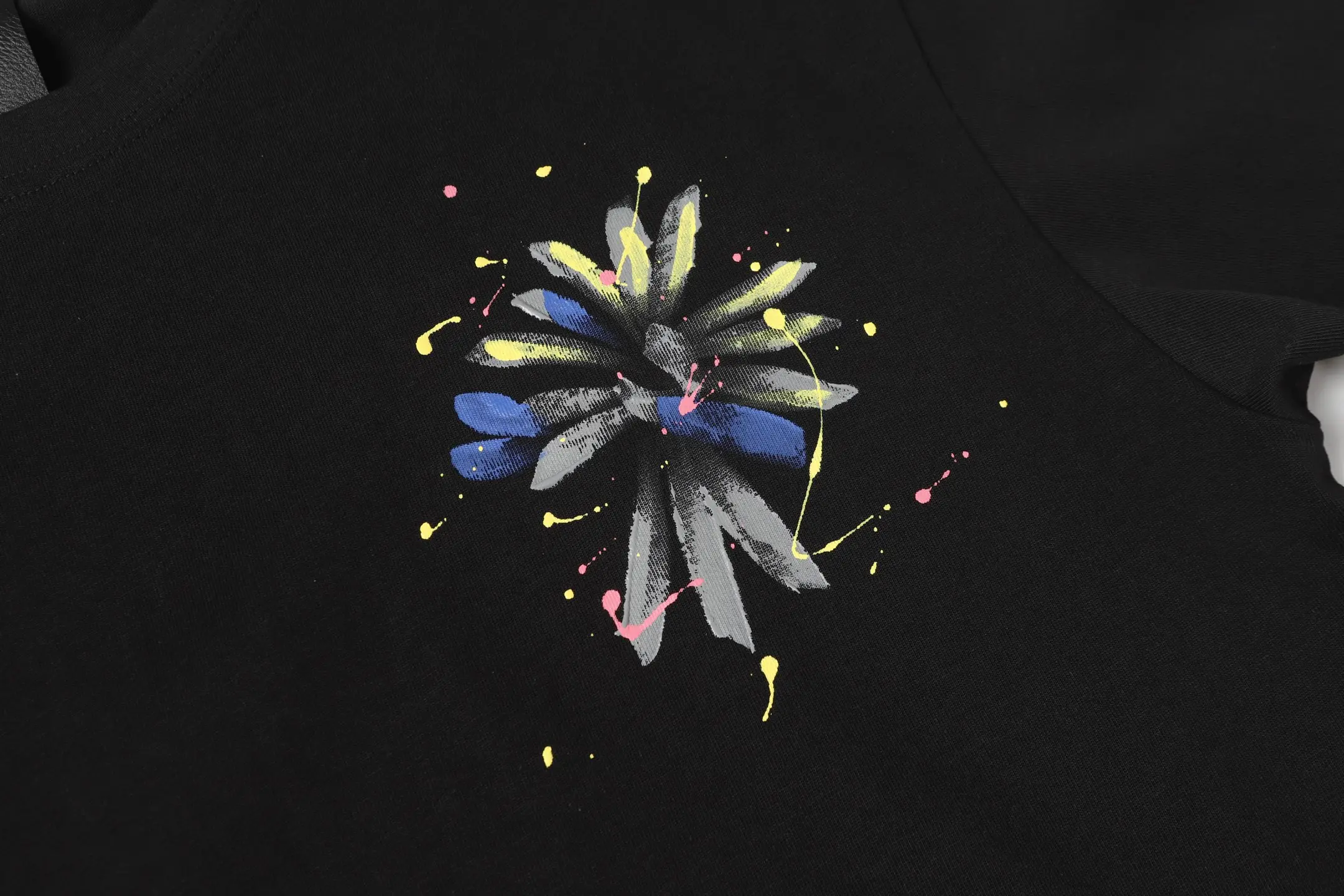 Hand-Painted Cross Print Cotton T-Shirt D10513634 — view 4