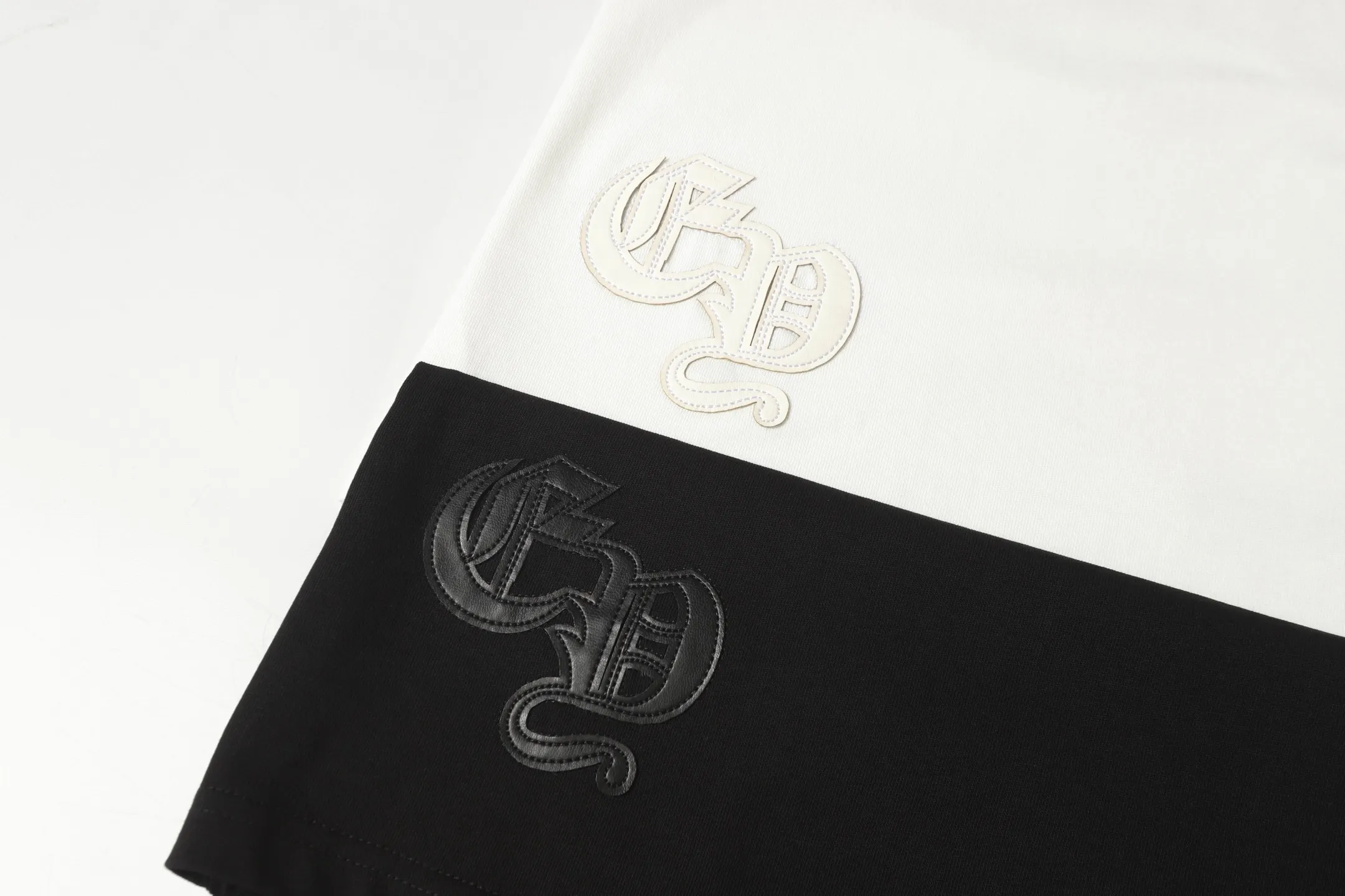 Chrome Hearts Cross Patch Embroidered T-Shirt D10013647 — view 6
