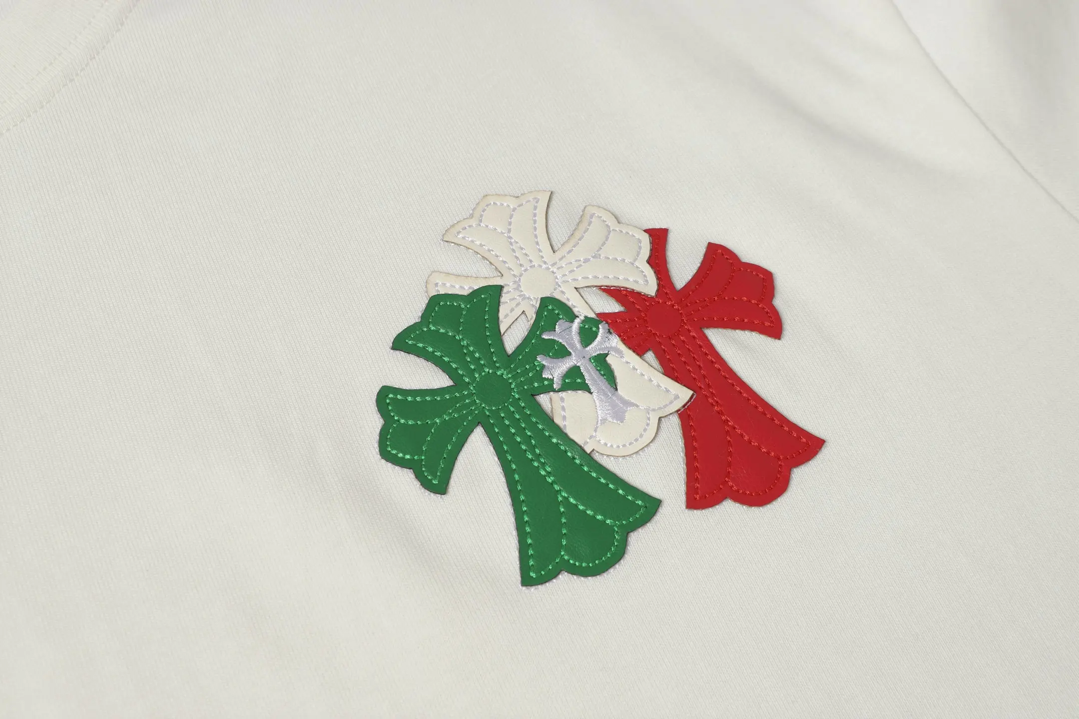 Cross Patch Embroidered Cotton T-Shirt D10013646 — view 4