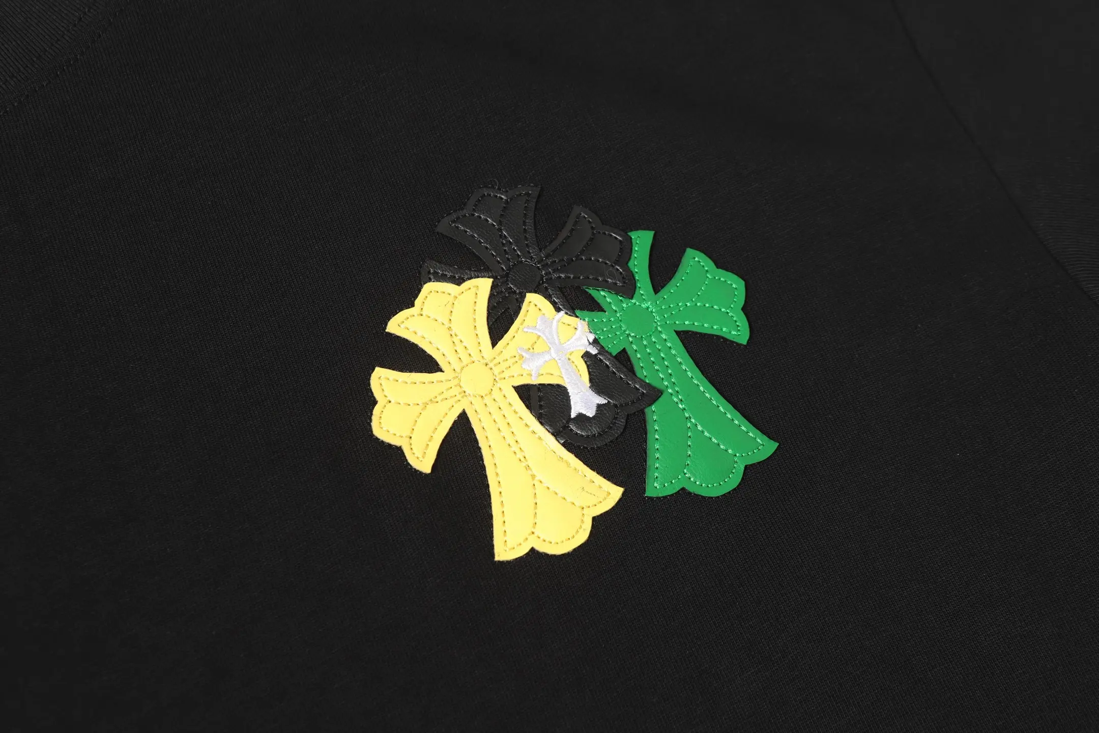 Cross Patch Embroidered Cotton T-Shirt D10013645 — view 3