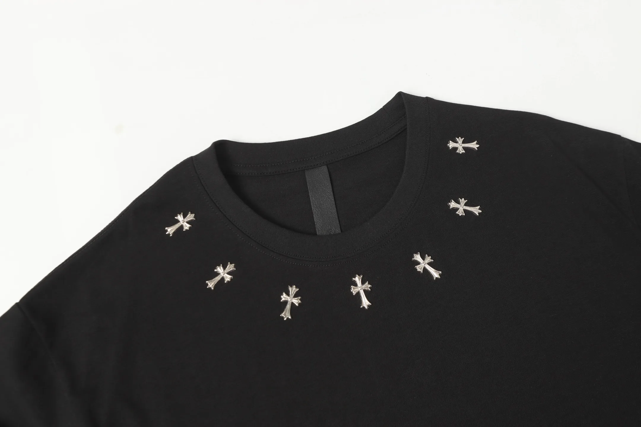 Rhinestone Cross Oversized Cotton T-Shirt D9513651 — view 3