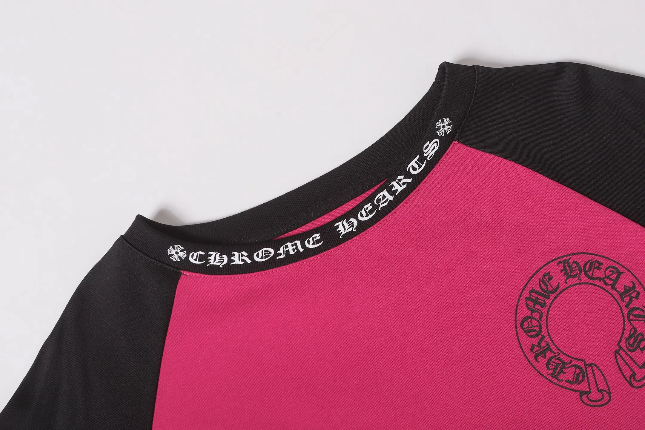 Horseshoe Logo Raglan Long-Sleeve T-Shirt D10013610 — view 3
