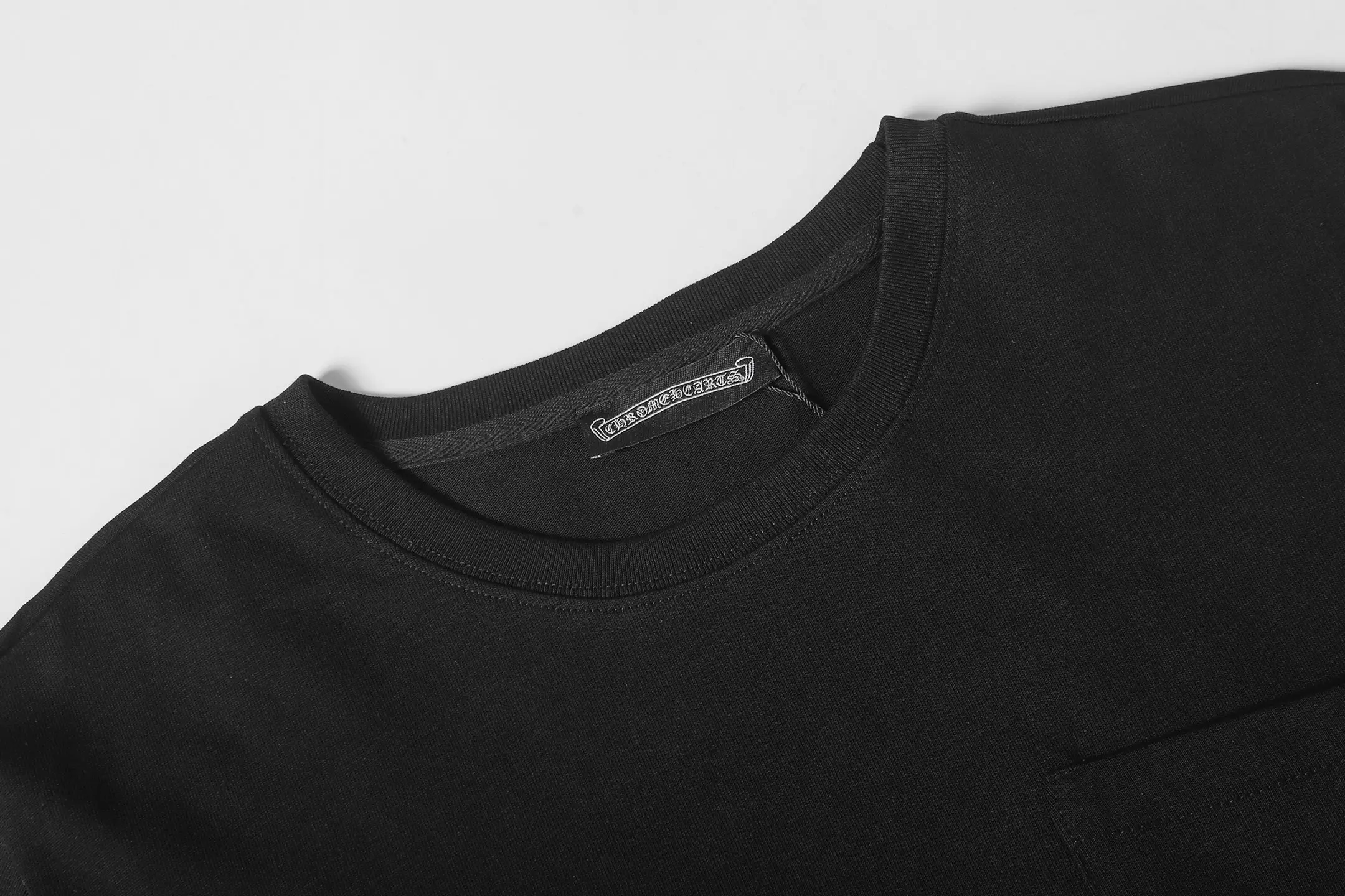 Logo-Embroidered Long-Sleeved T-Shirt D10013609 — view 4