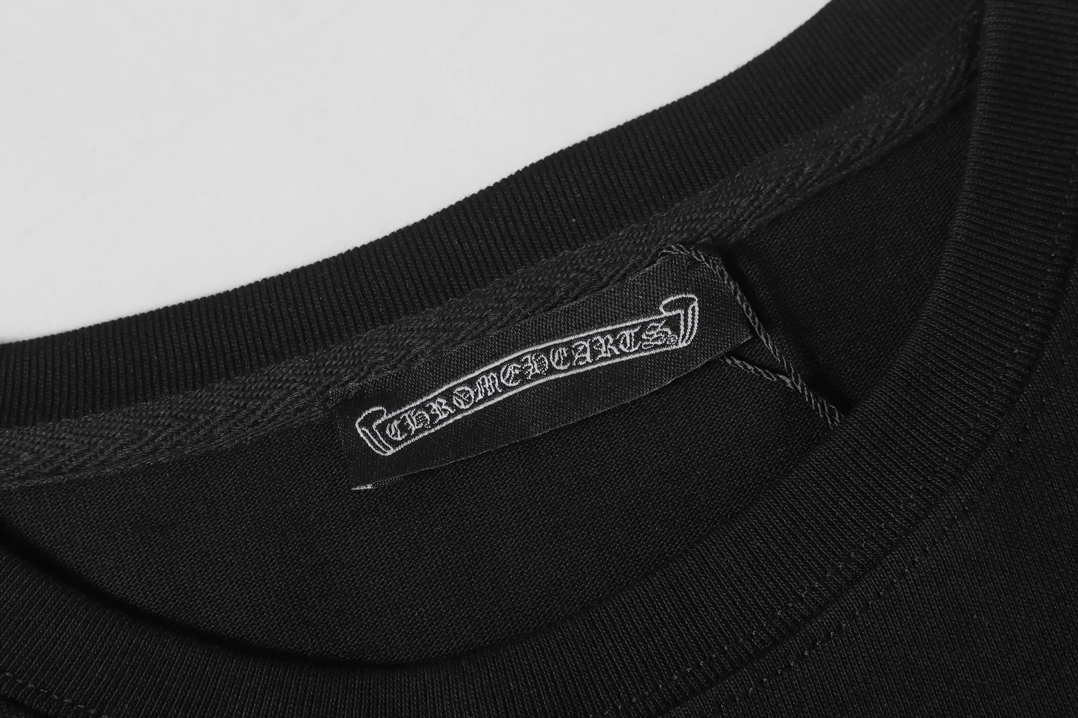 Logo-Embroidered Long-Sleeved T-Shirt D10013609 — view 5