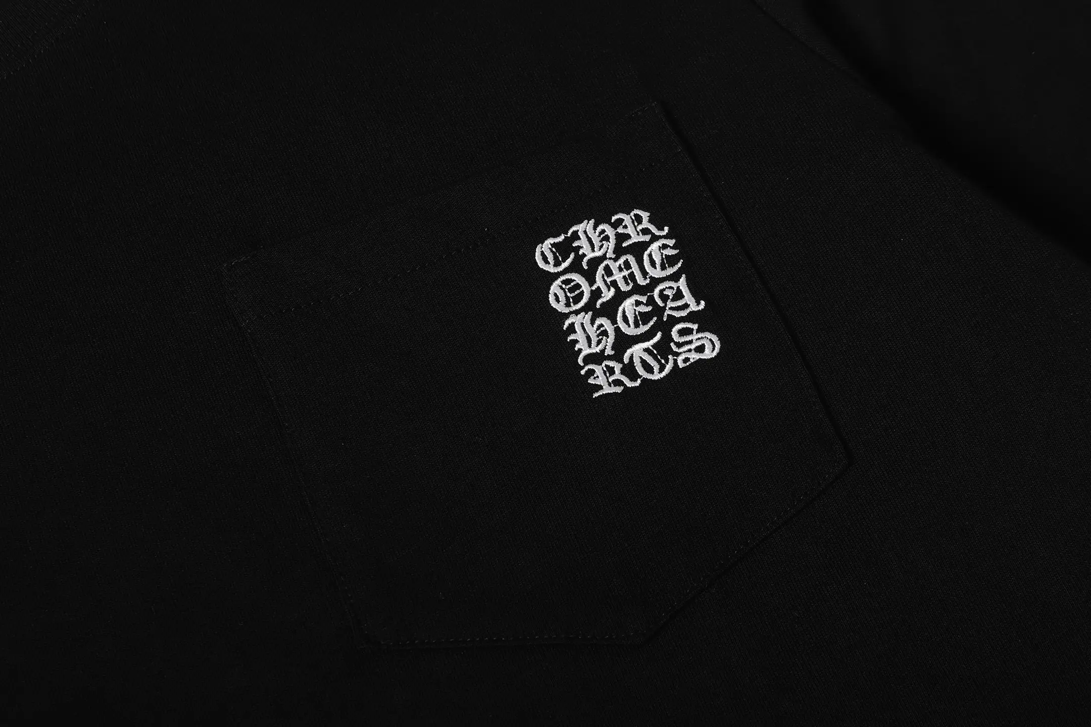 Logo-Embroidered Long-Sleeved T-Shirt D10013609 — view 6