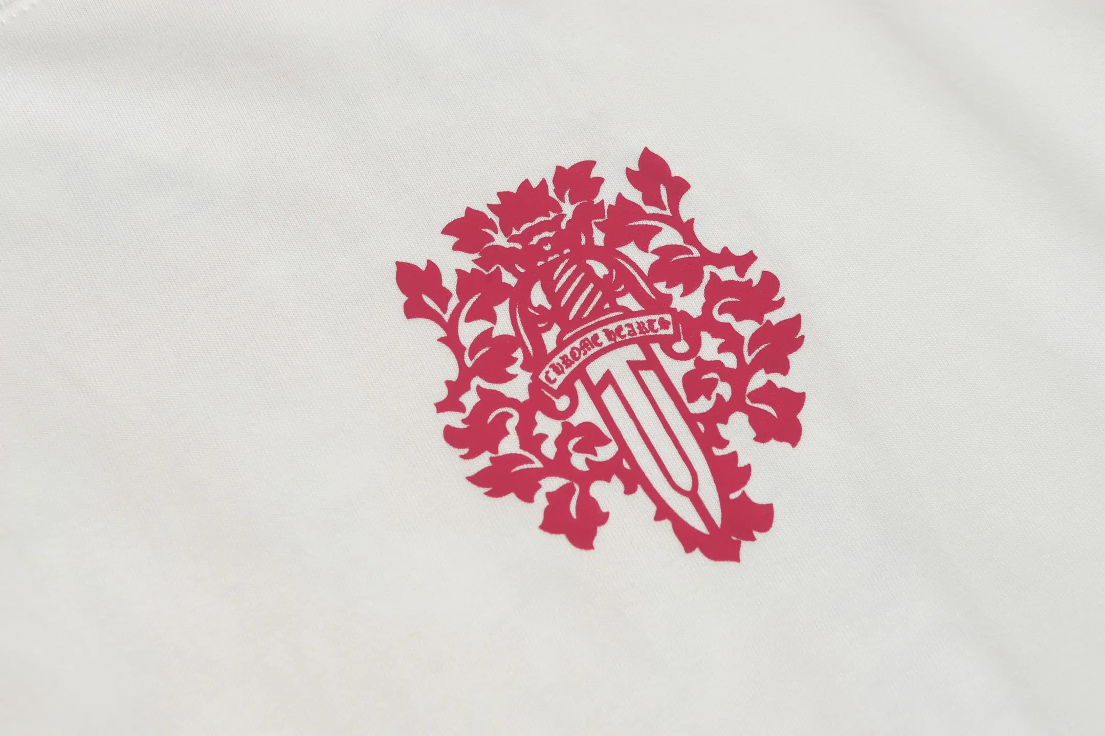 Dagger Crest Print Cotton T-Shirt D9513598 — view 4