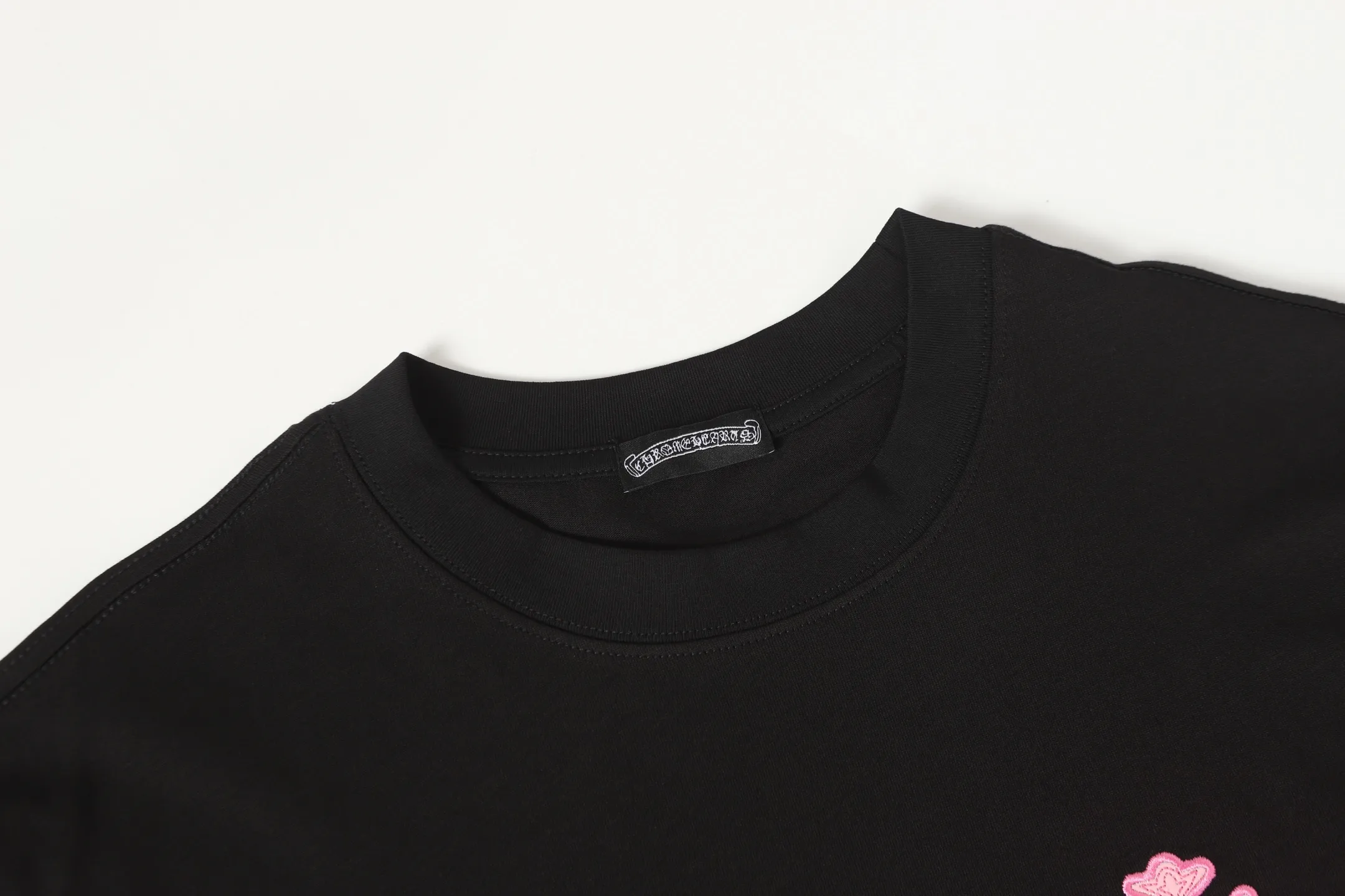 Embroidered Cross Patch Cotton T-Shirt D10013525 — view 3