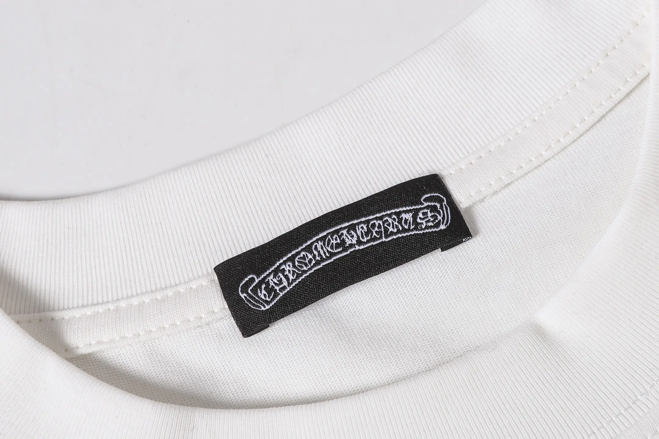 Embroidered Cross Patch Oversized T-Shirt D10013659 — view 4
