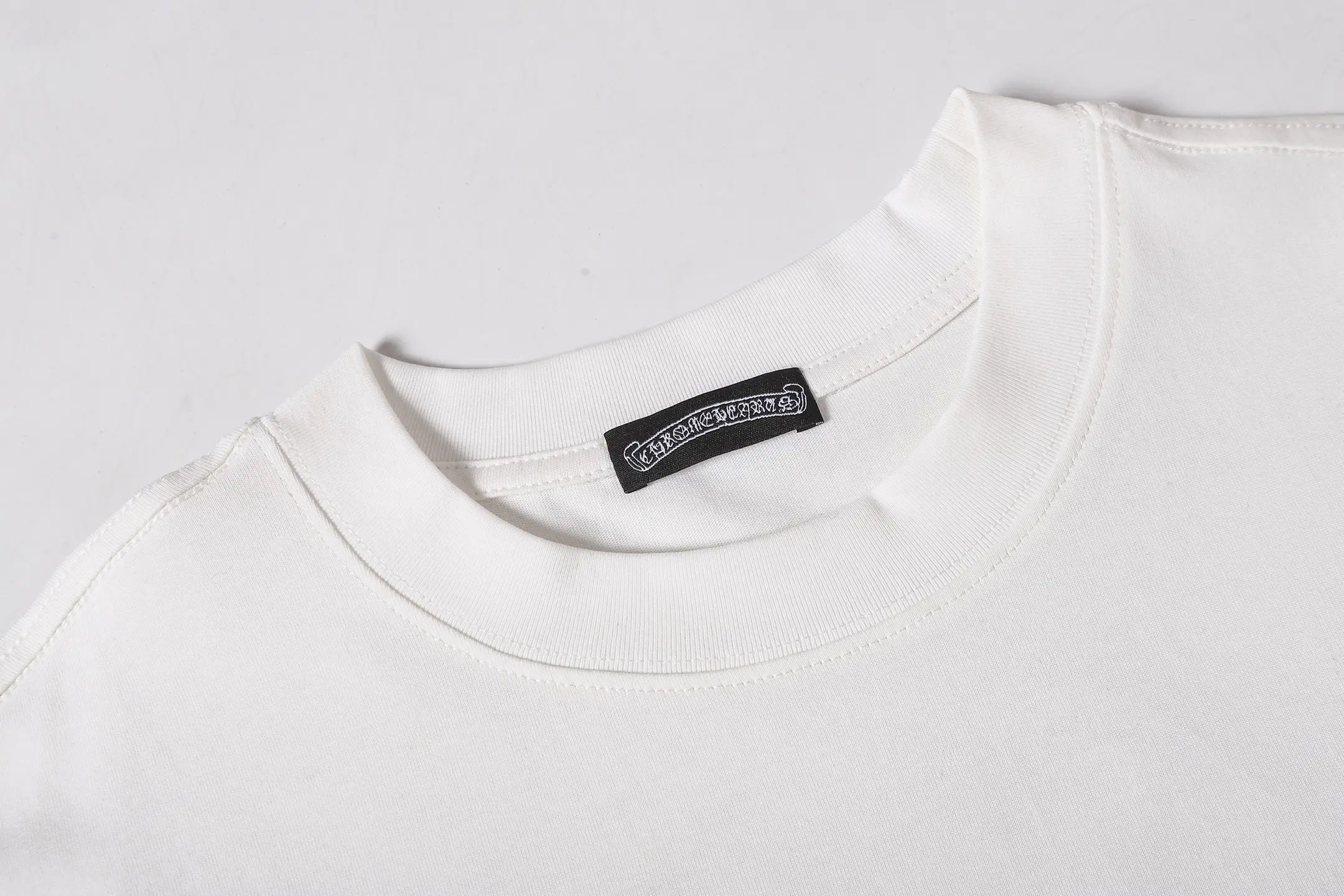 Embroidered Cross Patch Oversized T-Shirt D10013659 — view 7